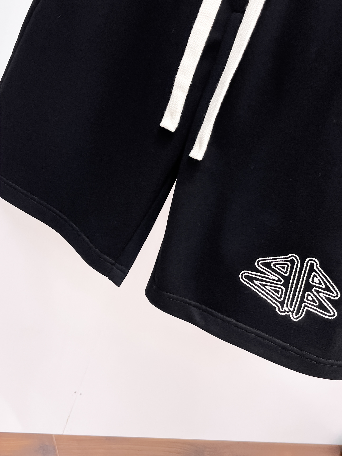 Balenciaga  休闲短裤服装 6