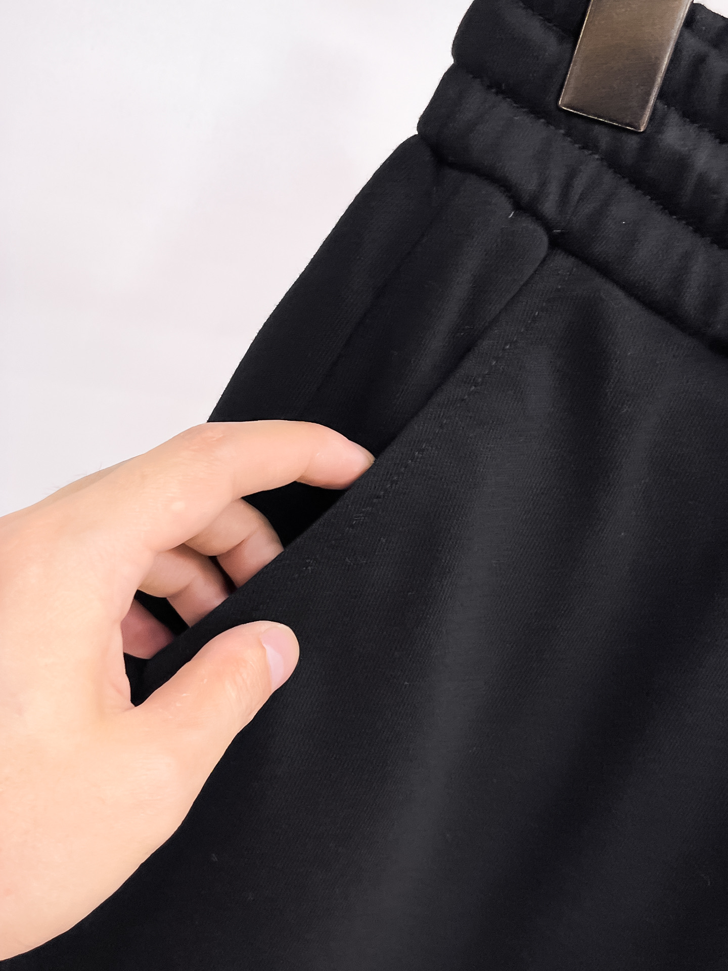 Balenciaga  休闲短裤服装 4