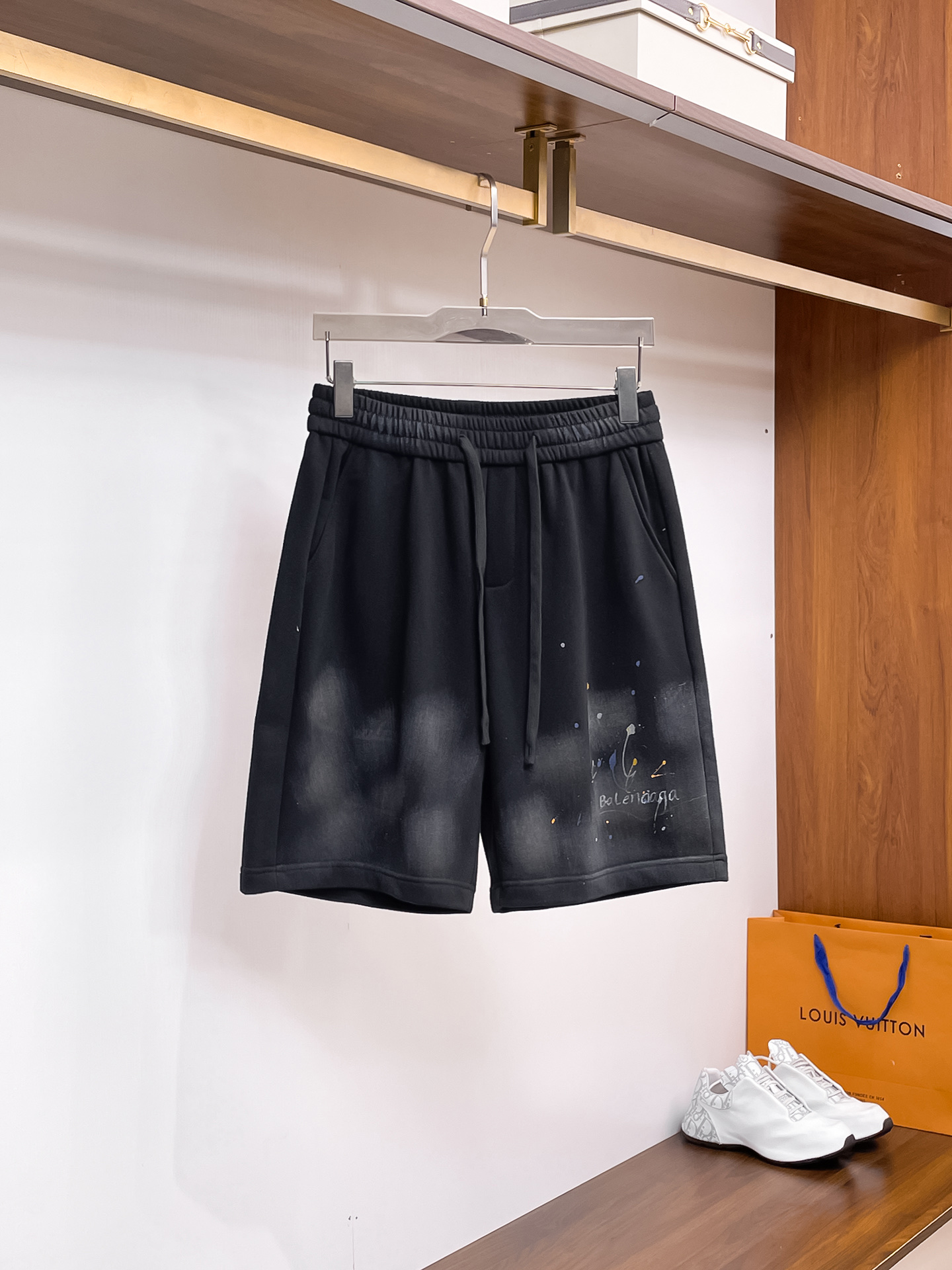 巴黎世家  顶级货品🐮🆕2025夏季新款休闲短裤！官网同步...