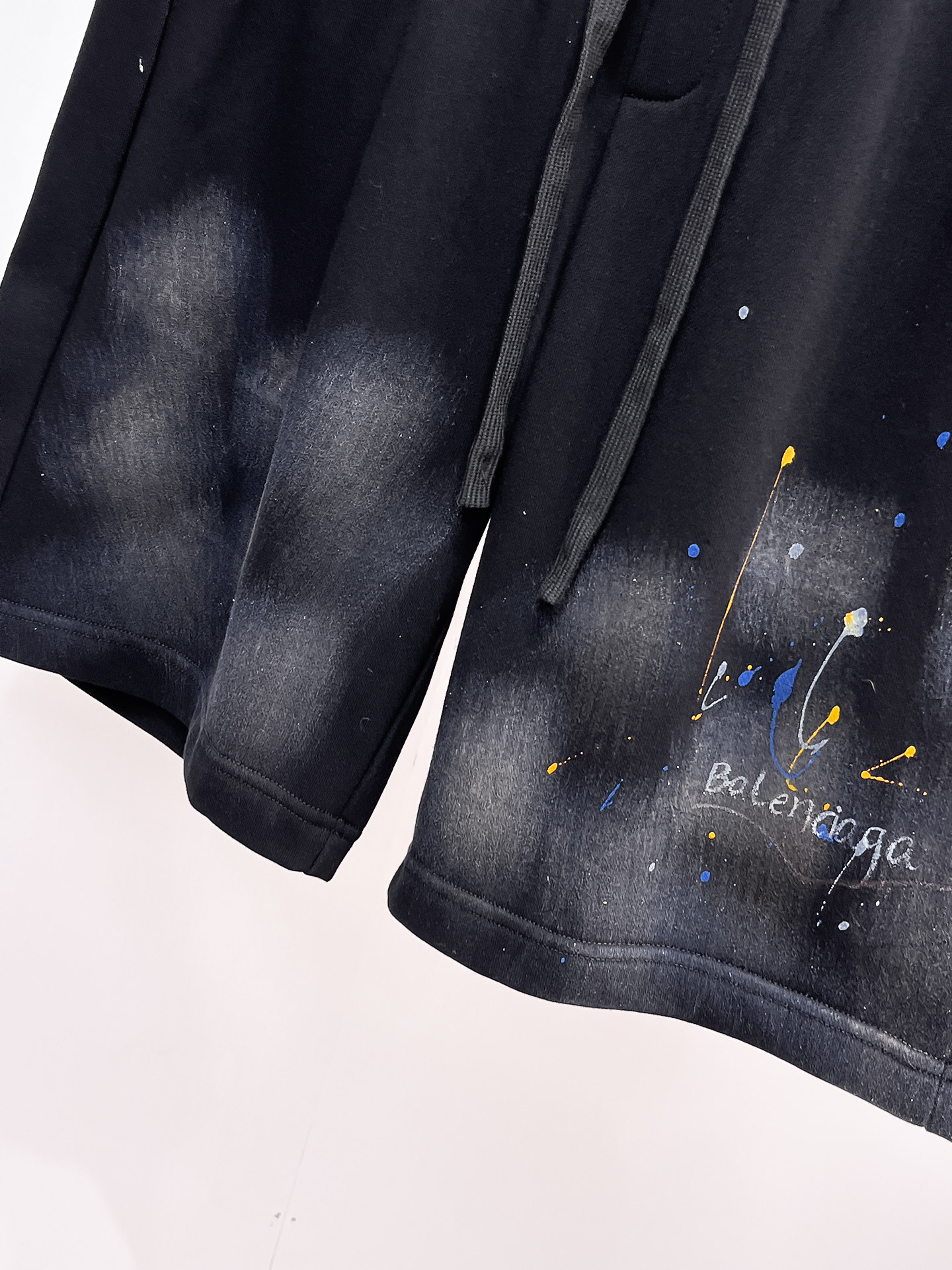 Balenciaga  休闲短裤服装 6