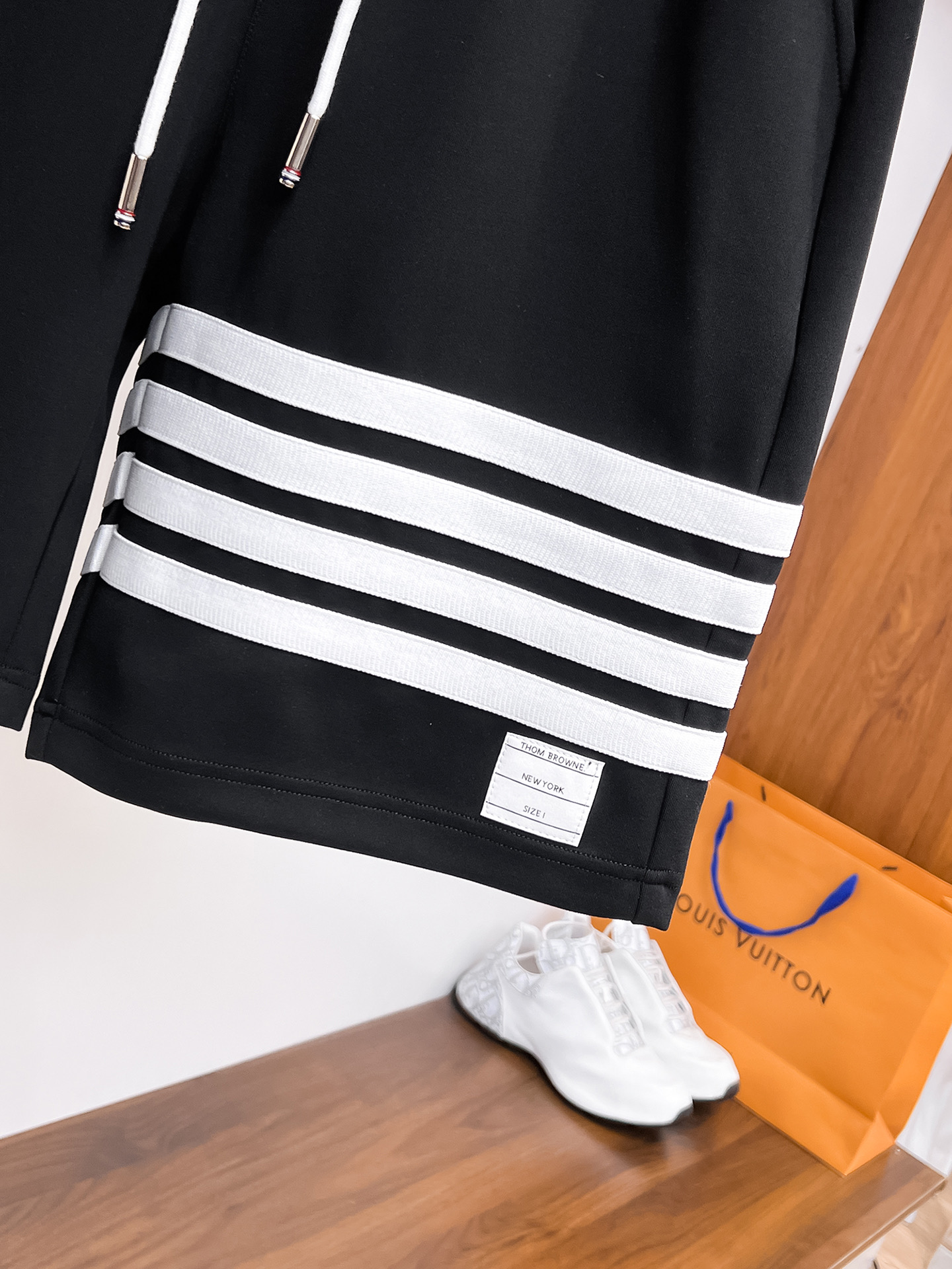   休闲短裤服装 7