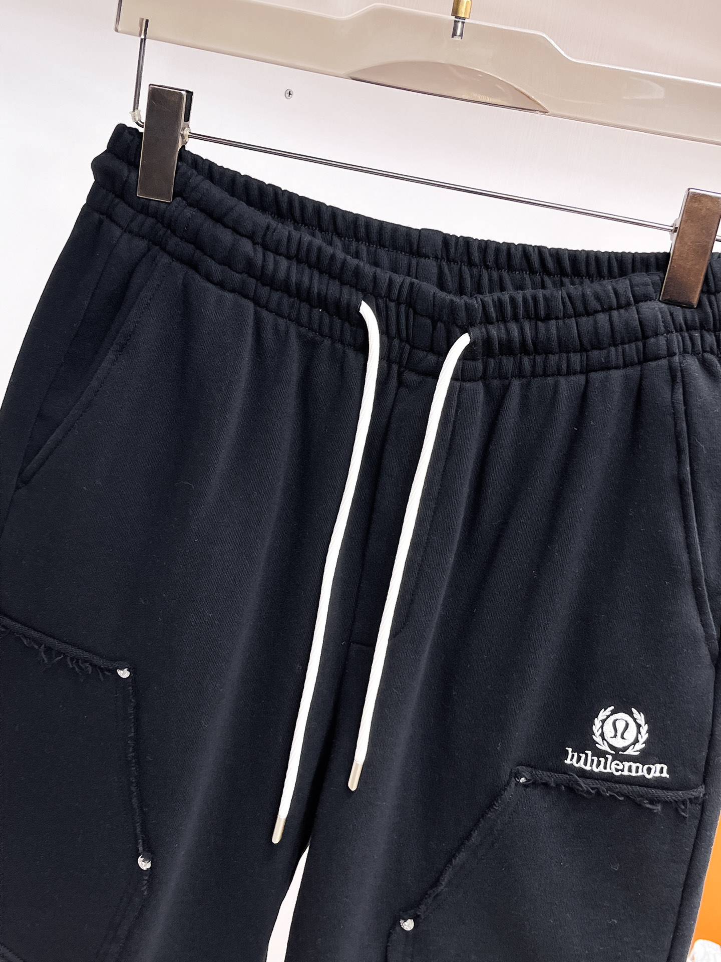 Lulu  休闲短裤服装 3