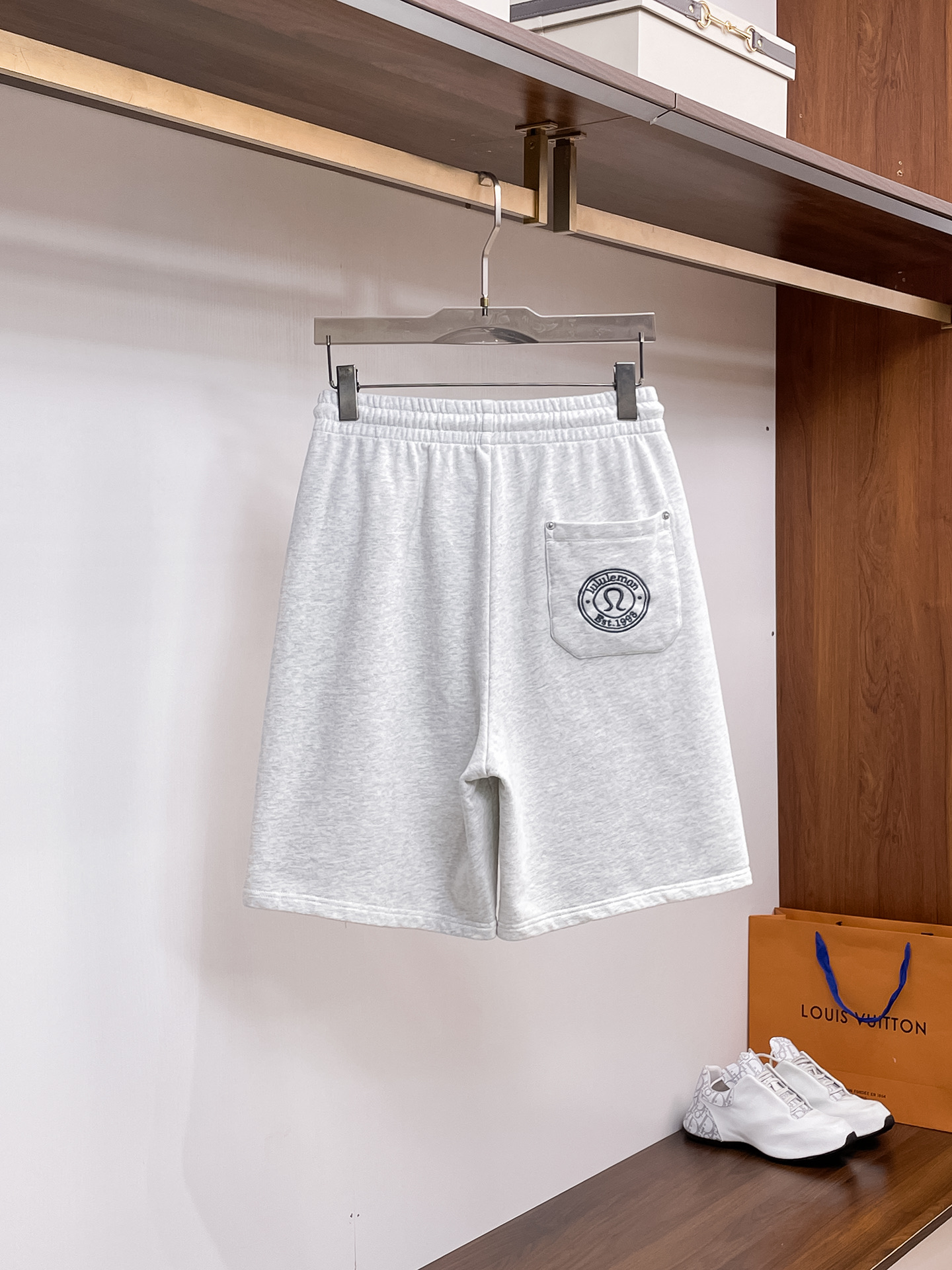 Lulu  休闲短裤服装 2