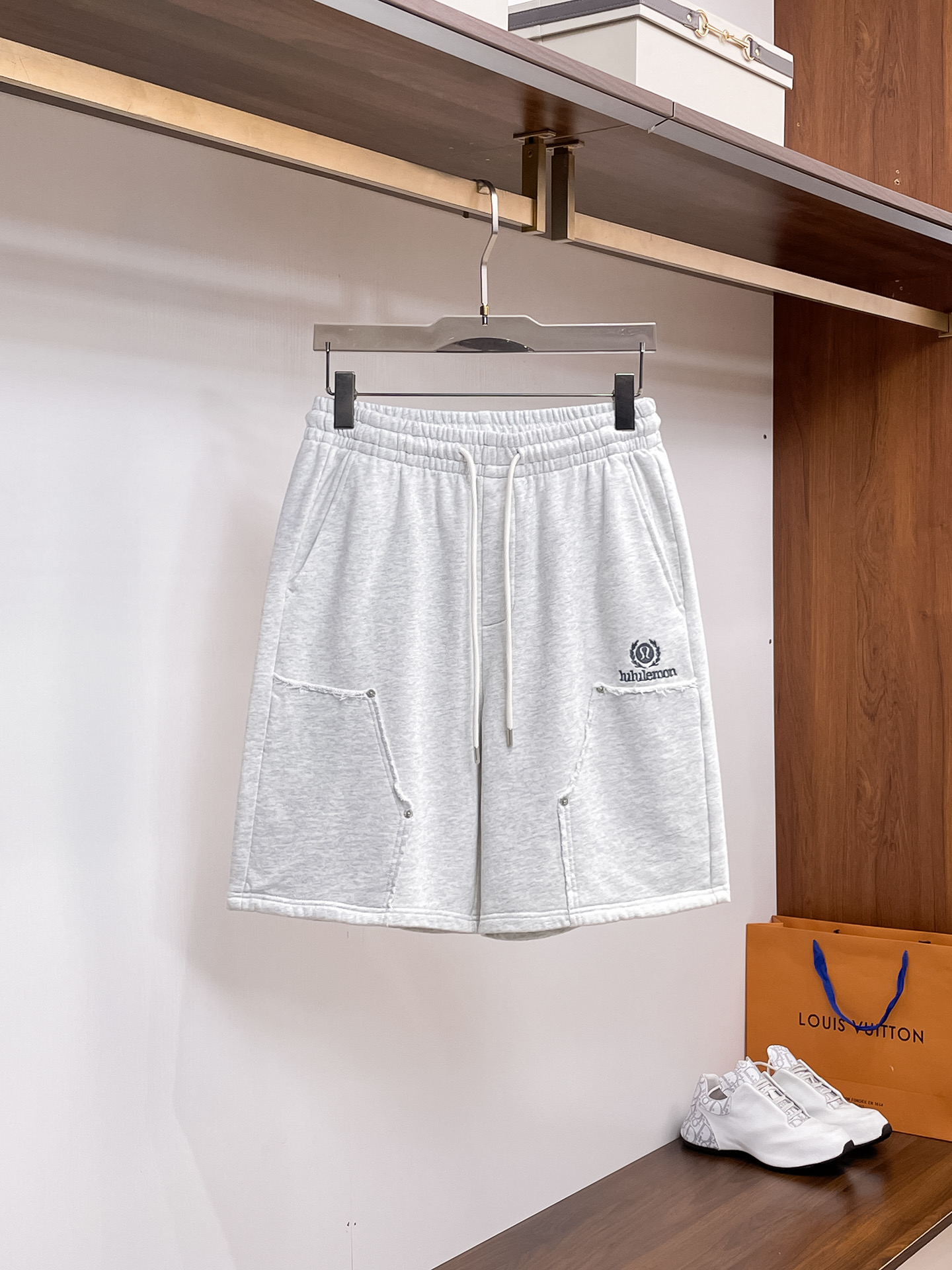 Lulu  顶级货品🐮🆕2025夏季新款休闲短裤！官网同步发售...