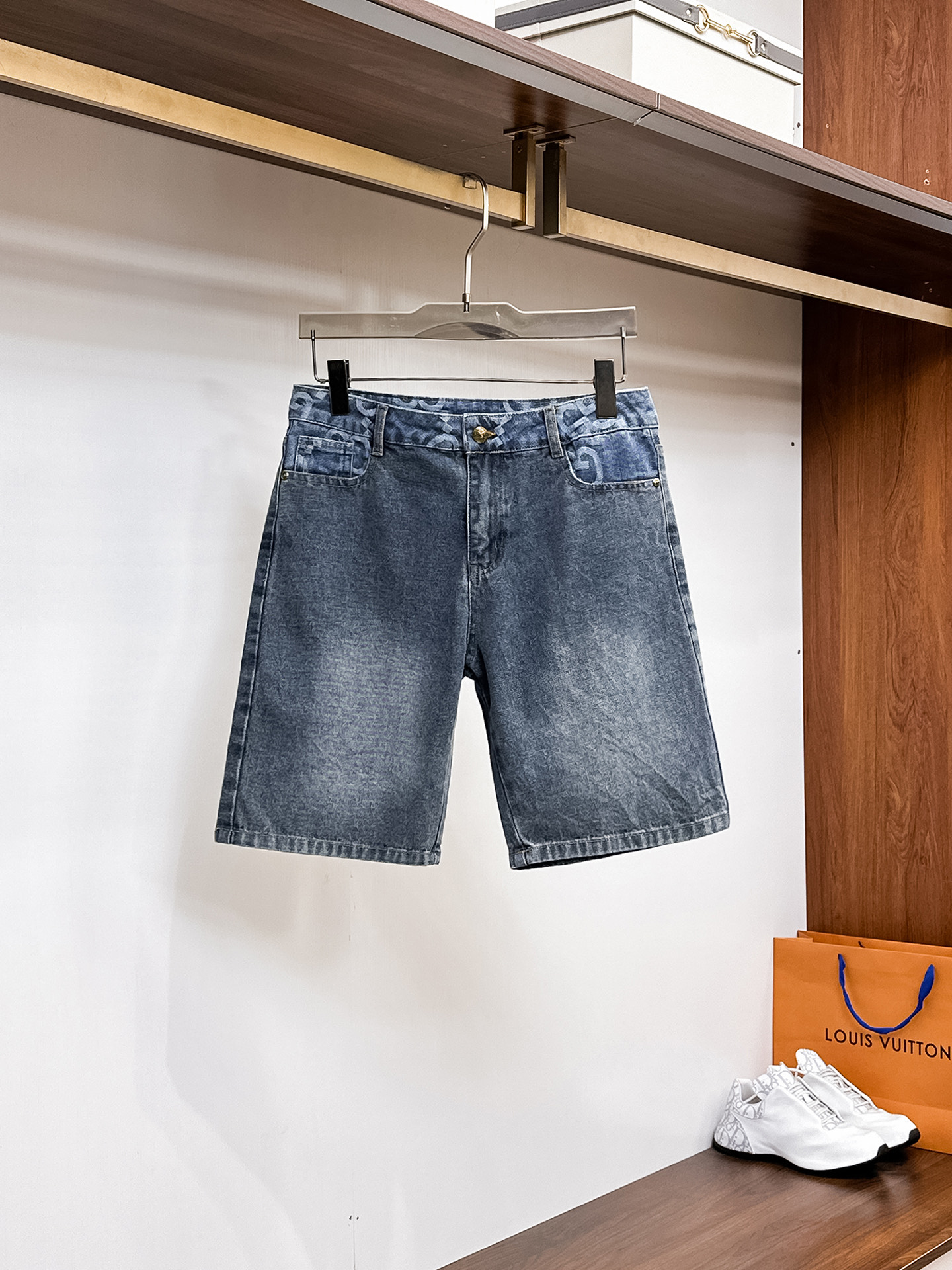 Gucci  牛仔短裤服装 1