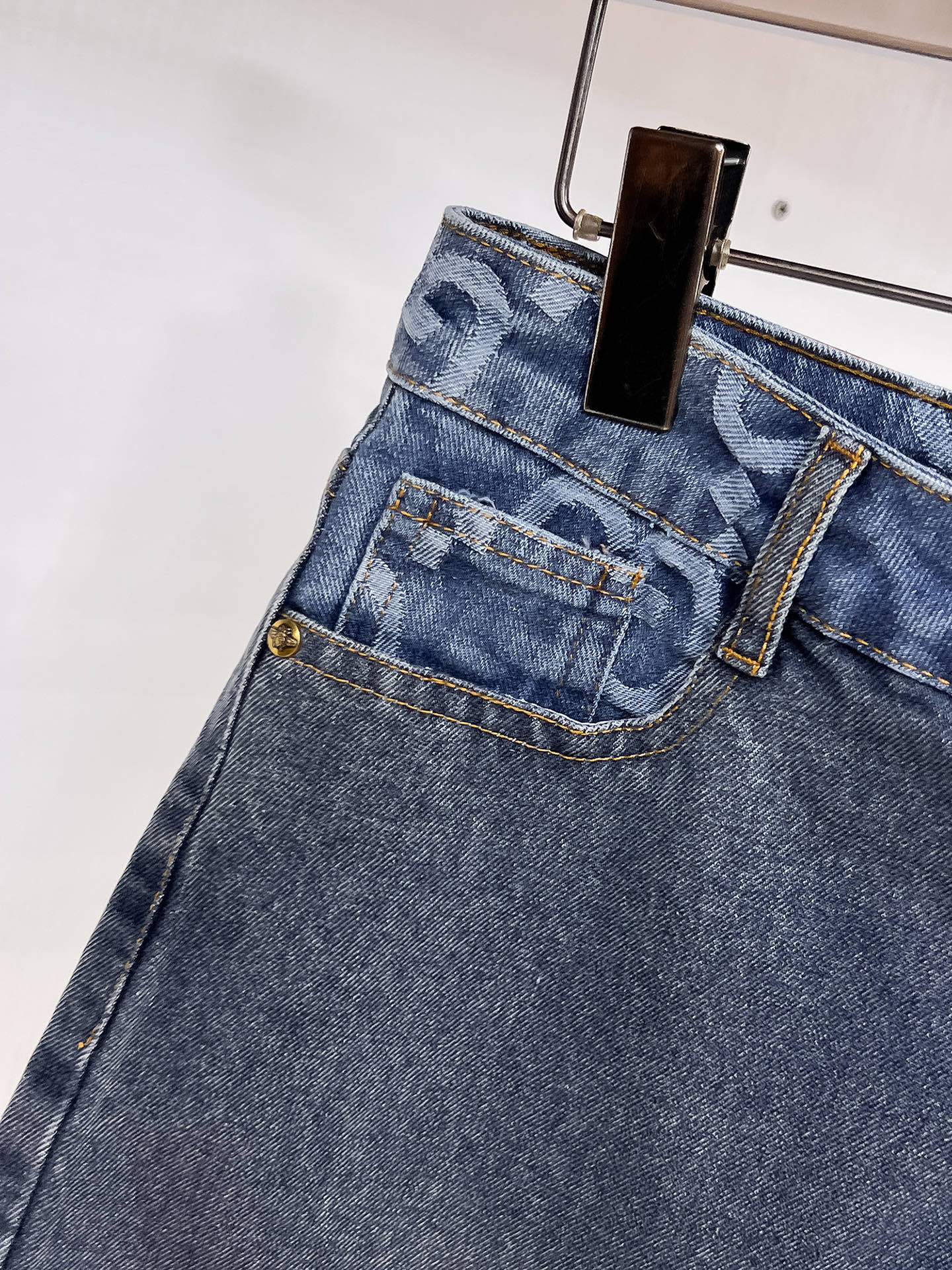 Gucci  牛仔短裤服装 4