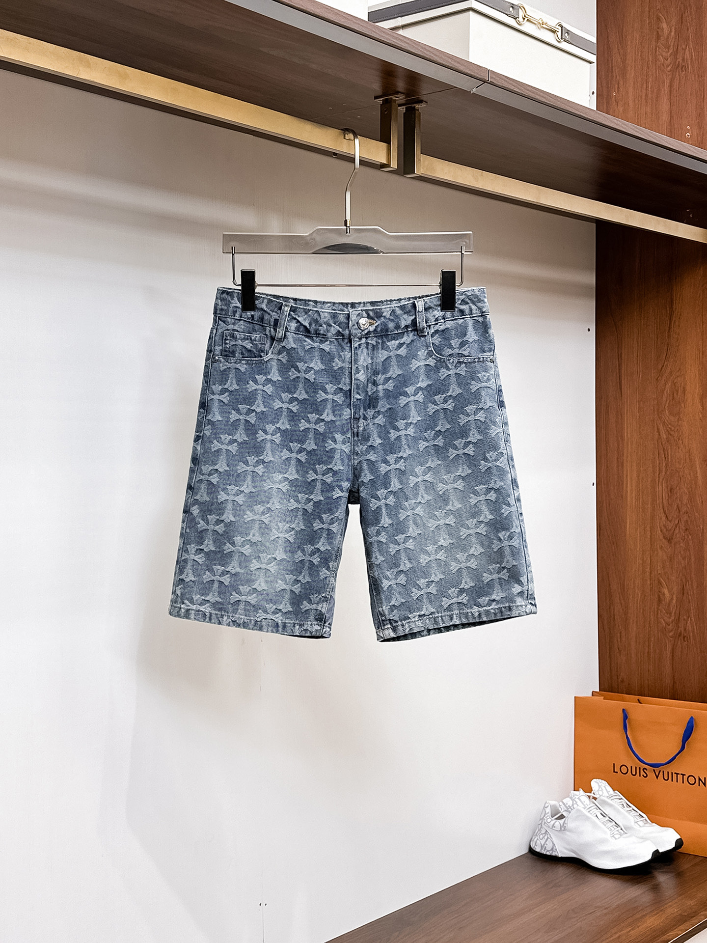 Calvin Klein  牛仔短裤服装 1