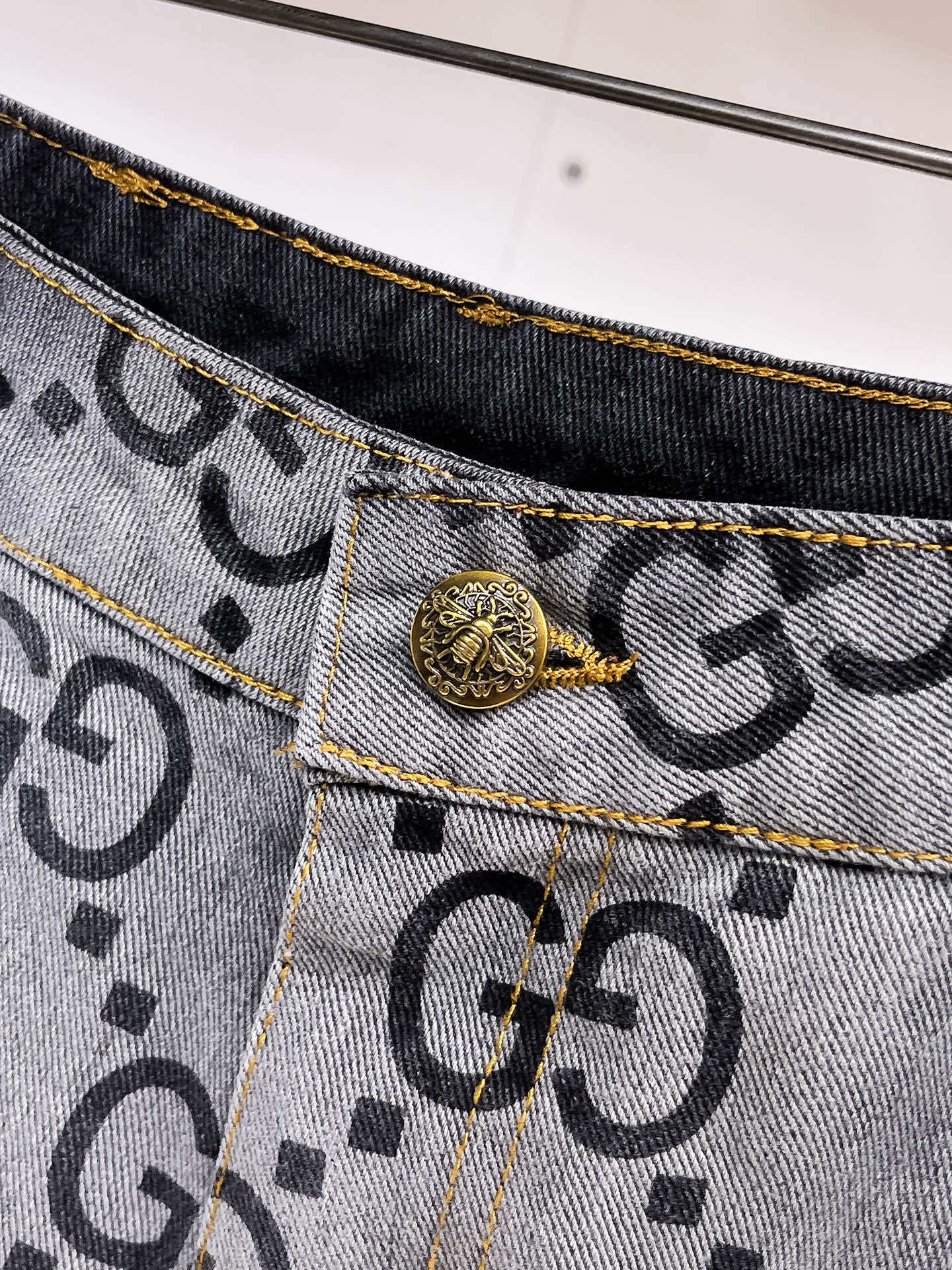 Gucci  牛仔短裤服装 6