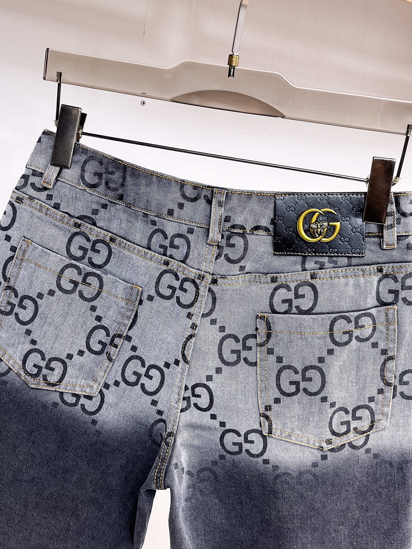 Gucci  牛仔短裤服装 9