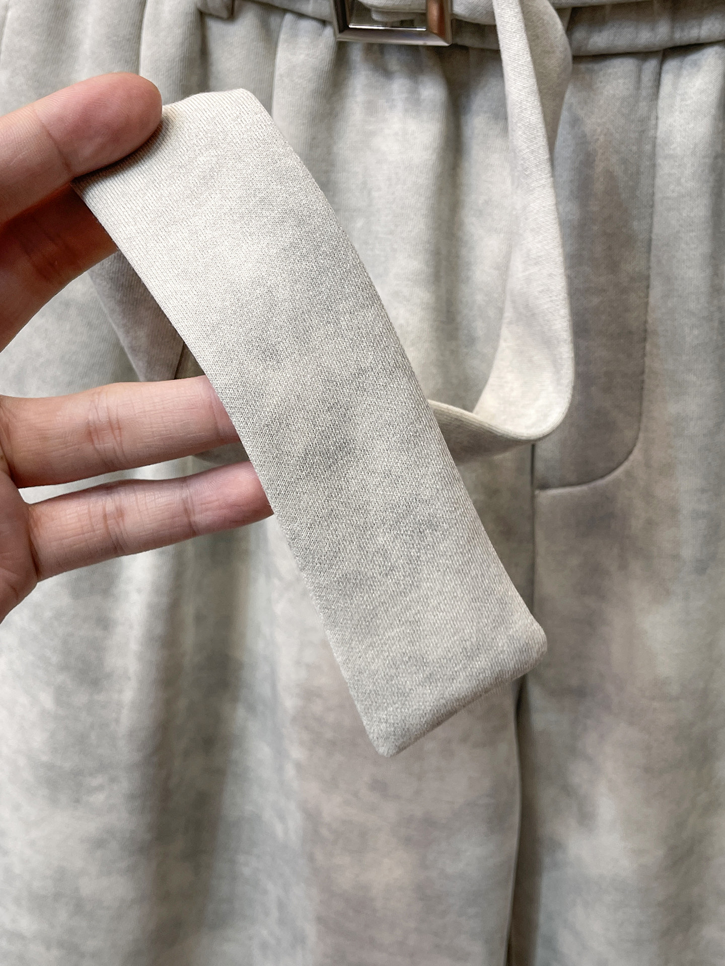 巴黎世家 顶级货品🐮 🆕2025秋冬新款休闲裤！官网同步发售。品牌经典LOGO休闲裤 ，定制面料，舒适度