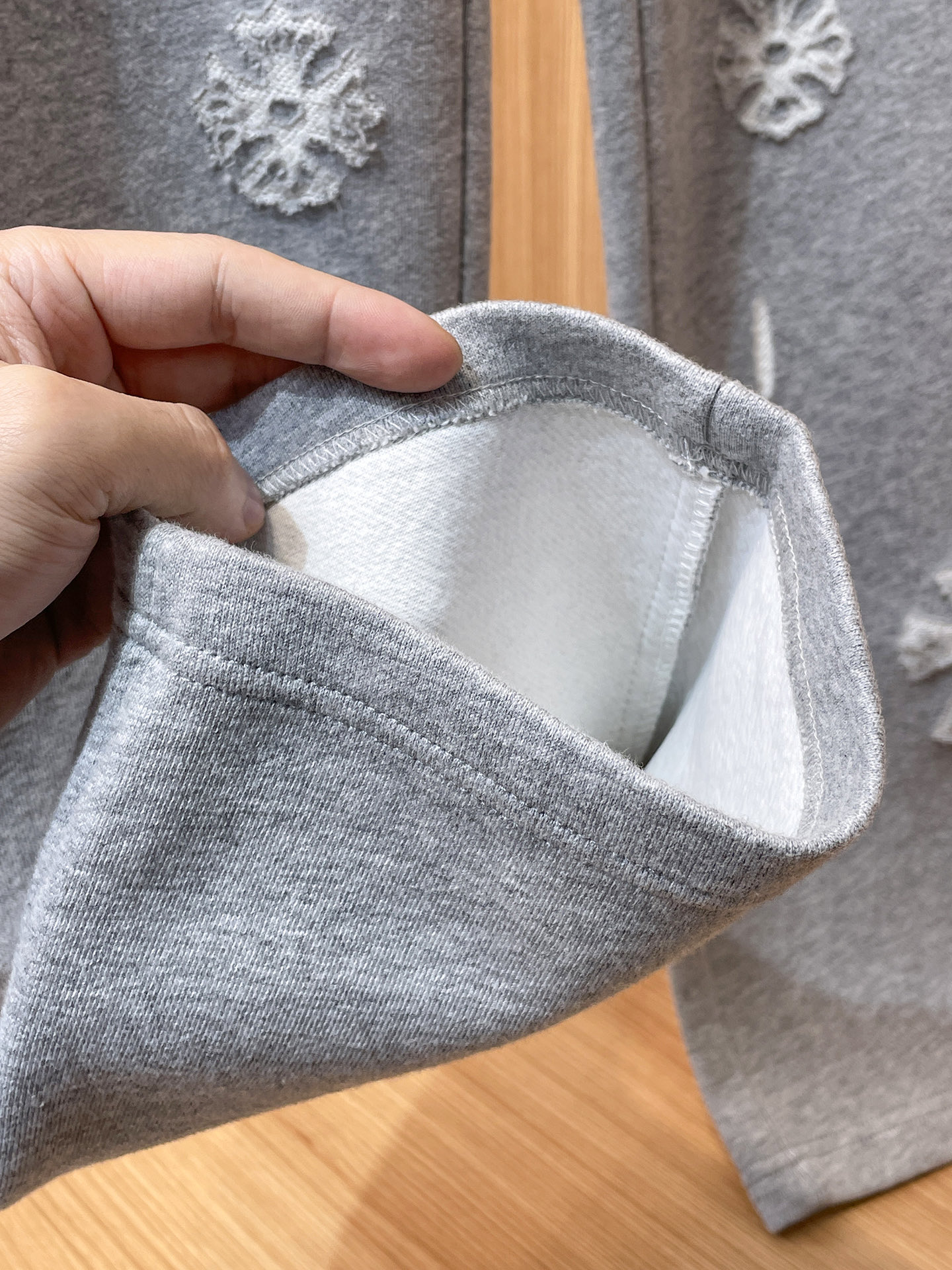 克罗心 顶级货品🐮 🆕2025秋冬新款休闲裤！官网同步发售。品牌经典LOGO休闲裤 ，定制面料，舒适度极