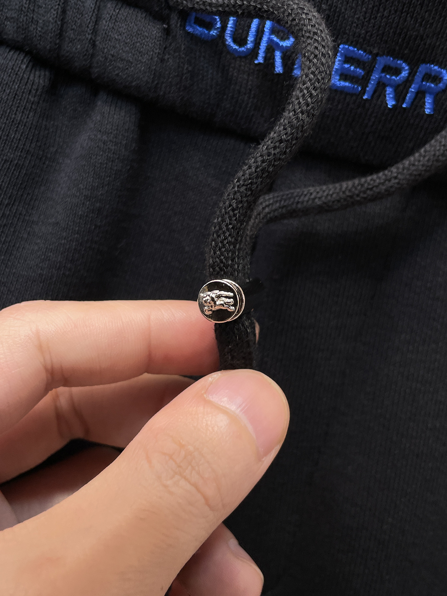 巴宝莉 顶级货品🐮 🆕2025秋冬新款休闲裤！官网同步发售。品牌经典LOGO休闲裤 ，定制面料，舒适度极