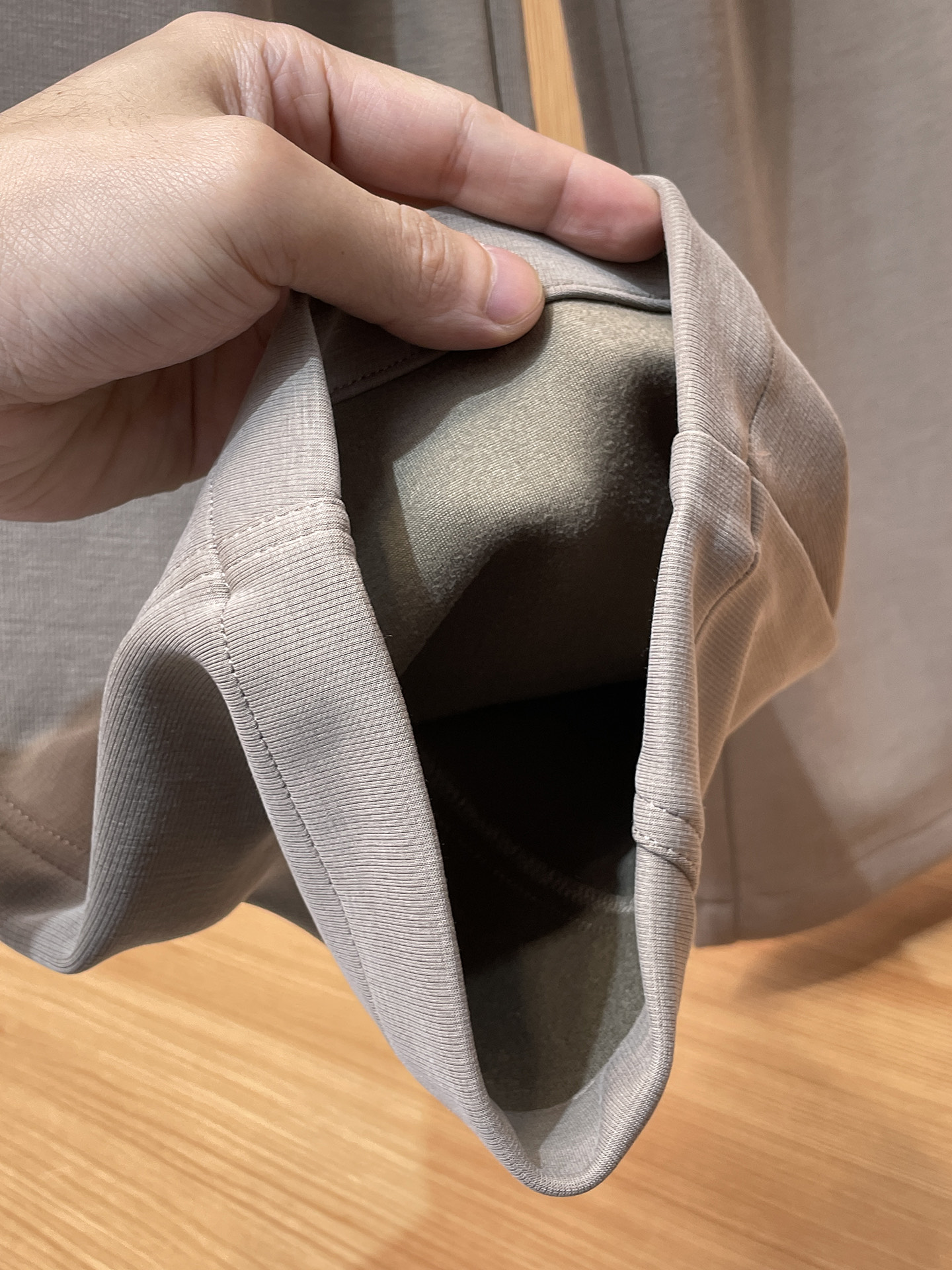 LV 顶级货品🐮 🆕2025秋冬新款休闲裤！官网同步发售。品牌经典LOGO休闲裤 ，定制面料，舒适度极好