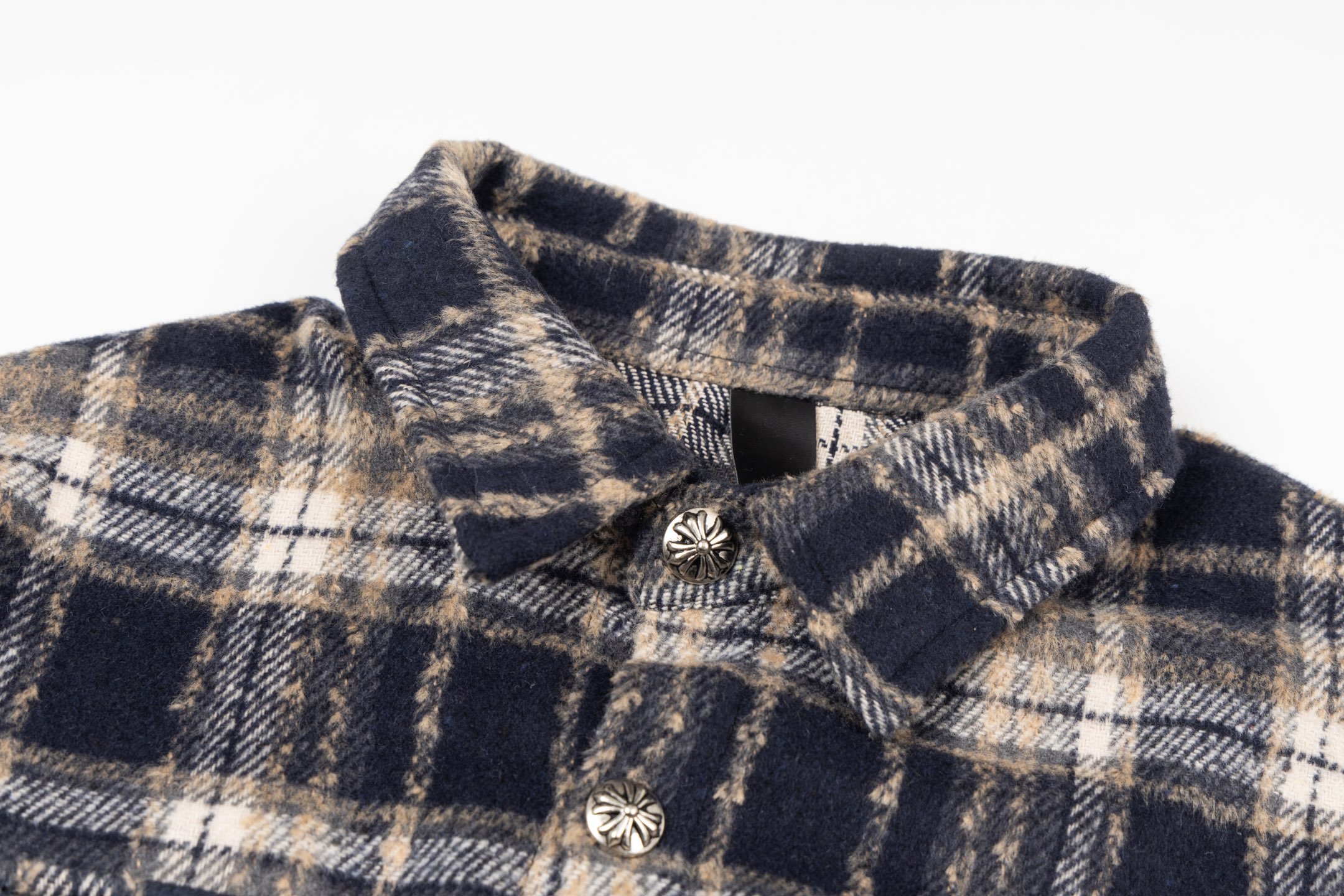 クロ心 P375 流苏格子刺繍シャツ - 高品質刺繍とレザーラベル