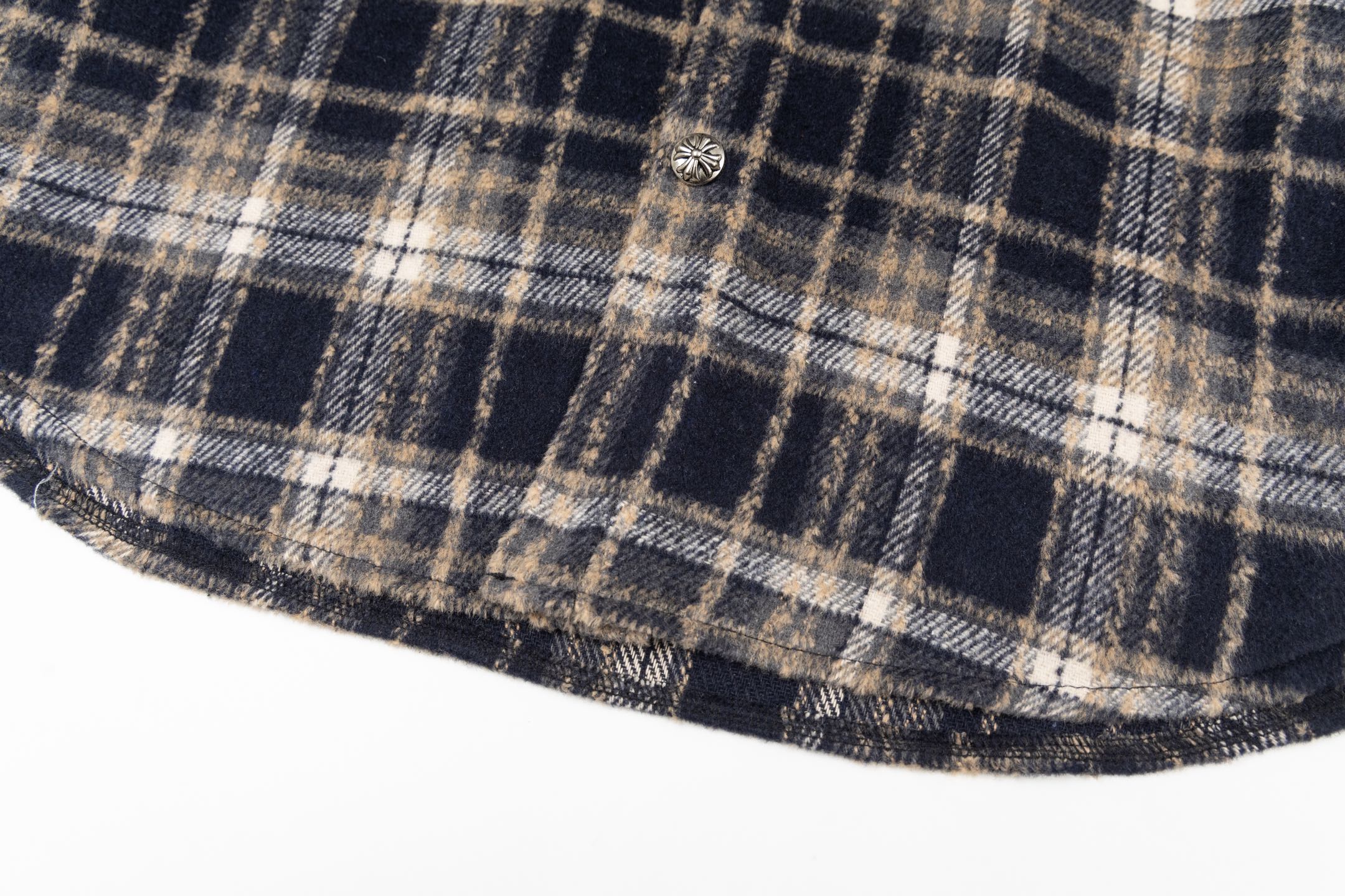 クロ心 P375 流苏格子刺繍シャツ - 高品質刺繍とレザーラベル