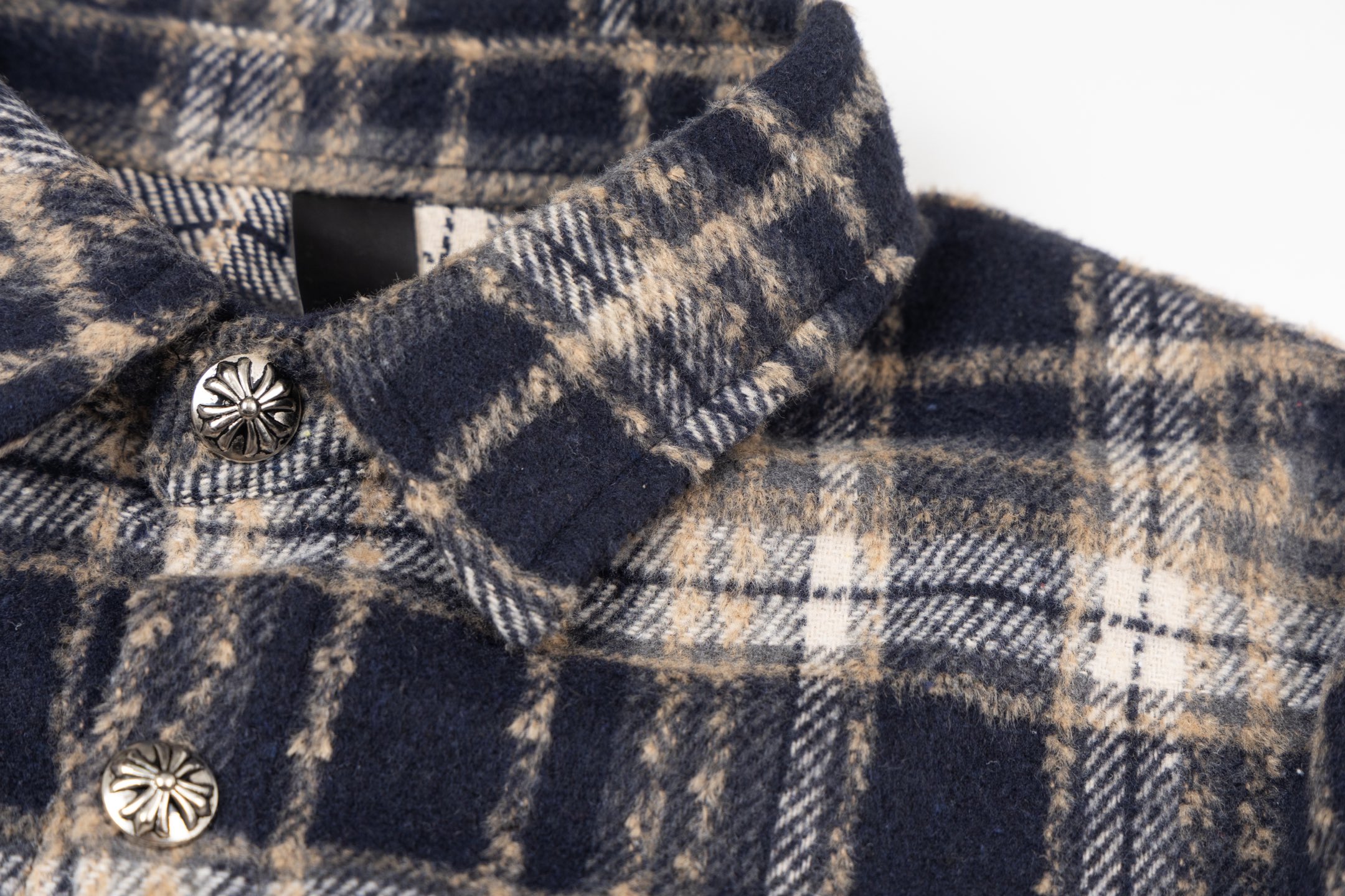 クロ心 P375 流苏格子刺繍シャツ - 高品質刺繍とレザーラベル