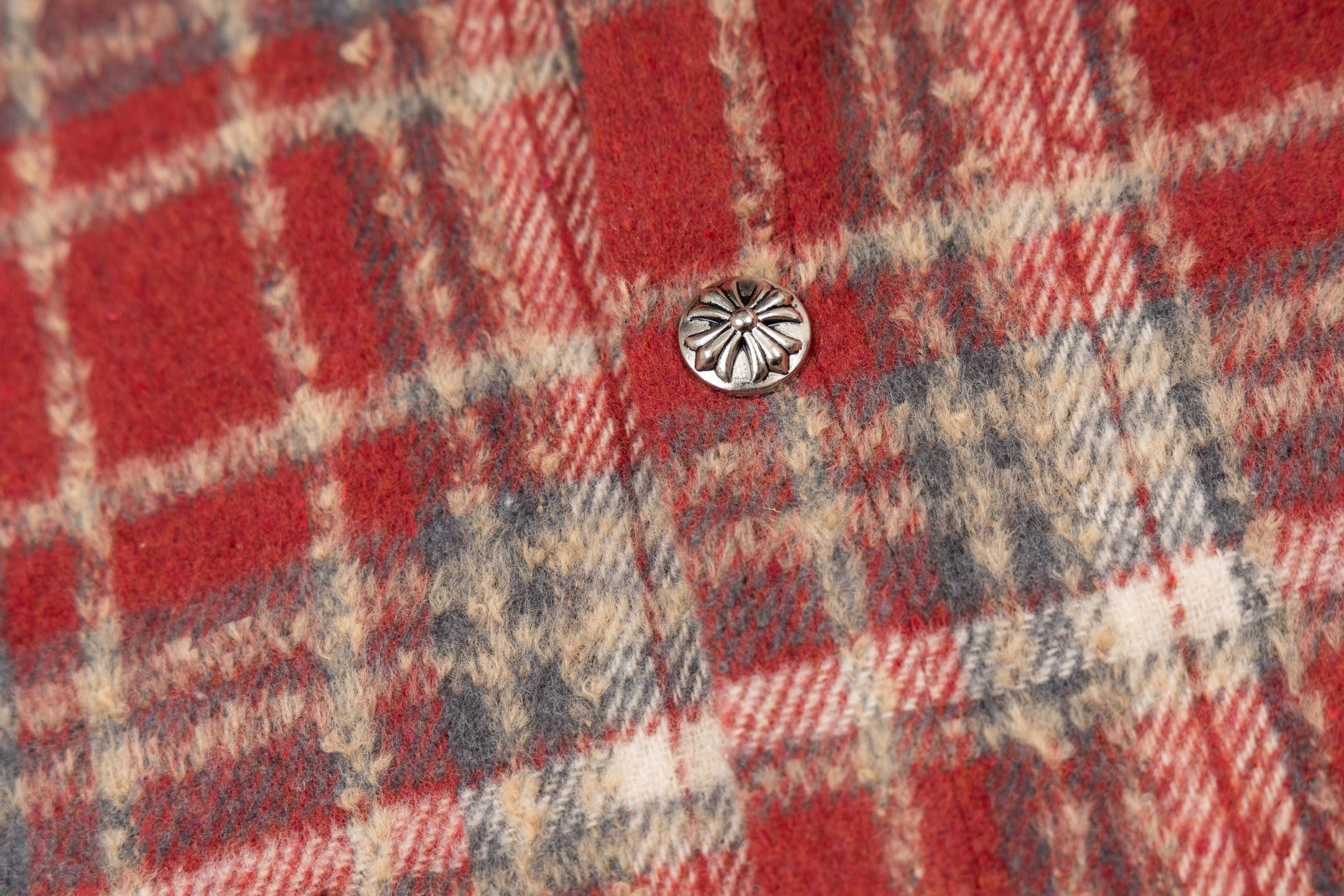 クローシン流苏格子刺绣皮標衬衫 - 高級刺繍とレーザー切り牛皮