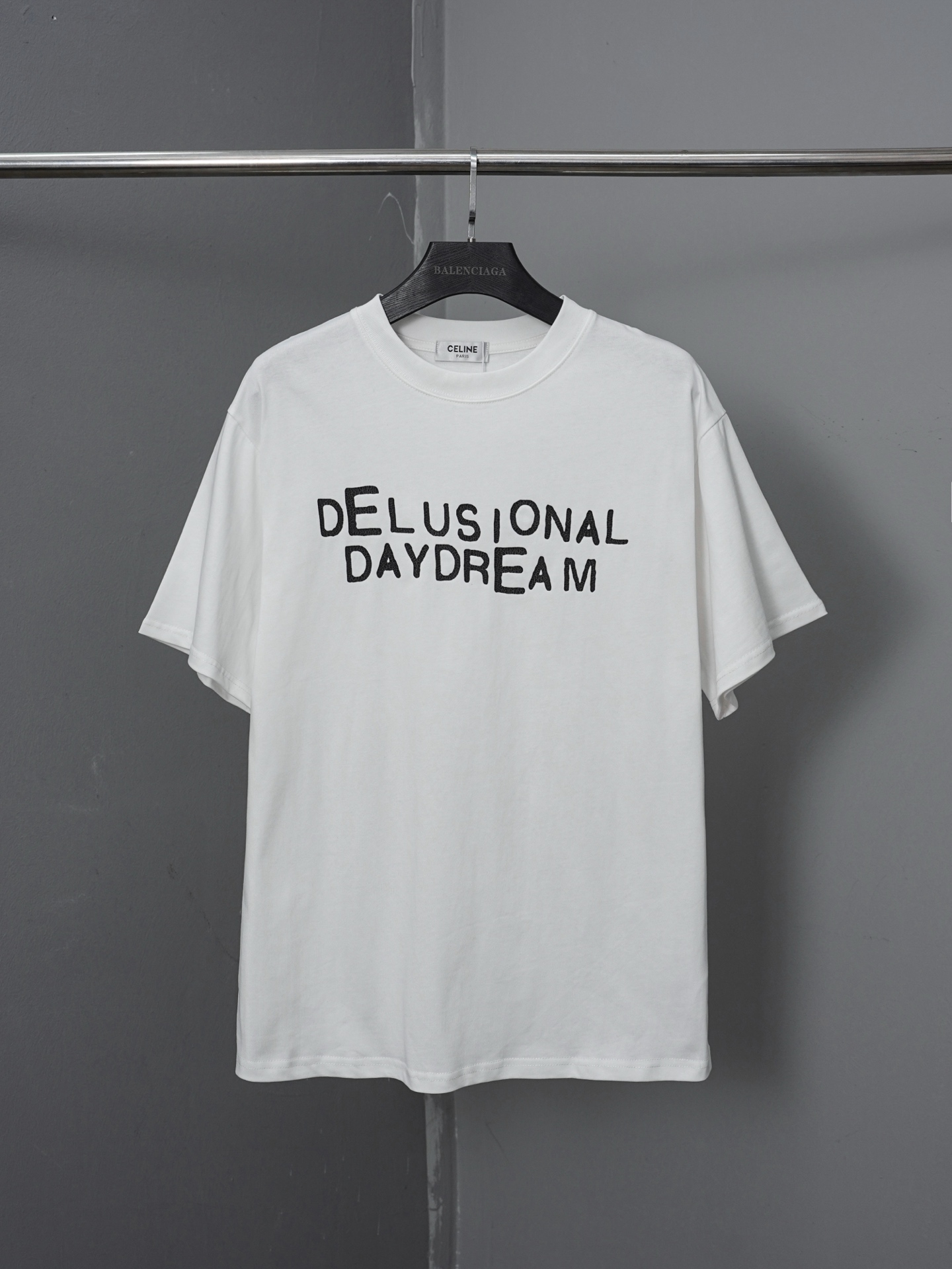 p85 modelo PJ095 camiseta de manga corta con estampado de letras eslogan agrietado Celine, réplica personalizada, mismo…