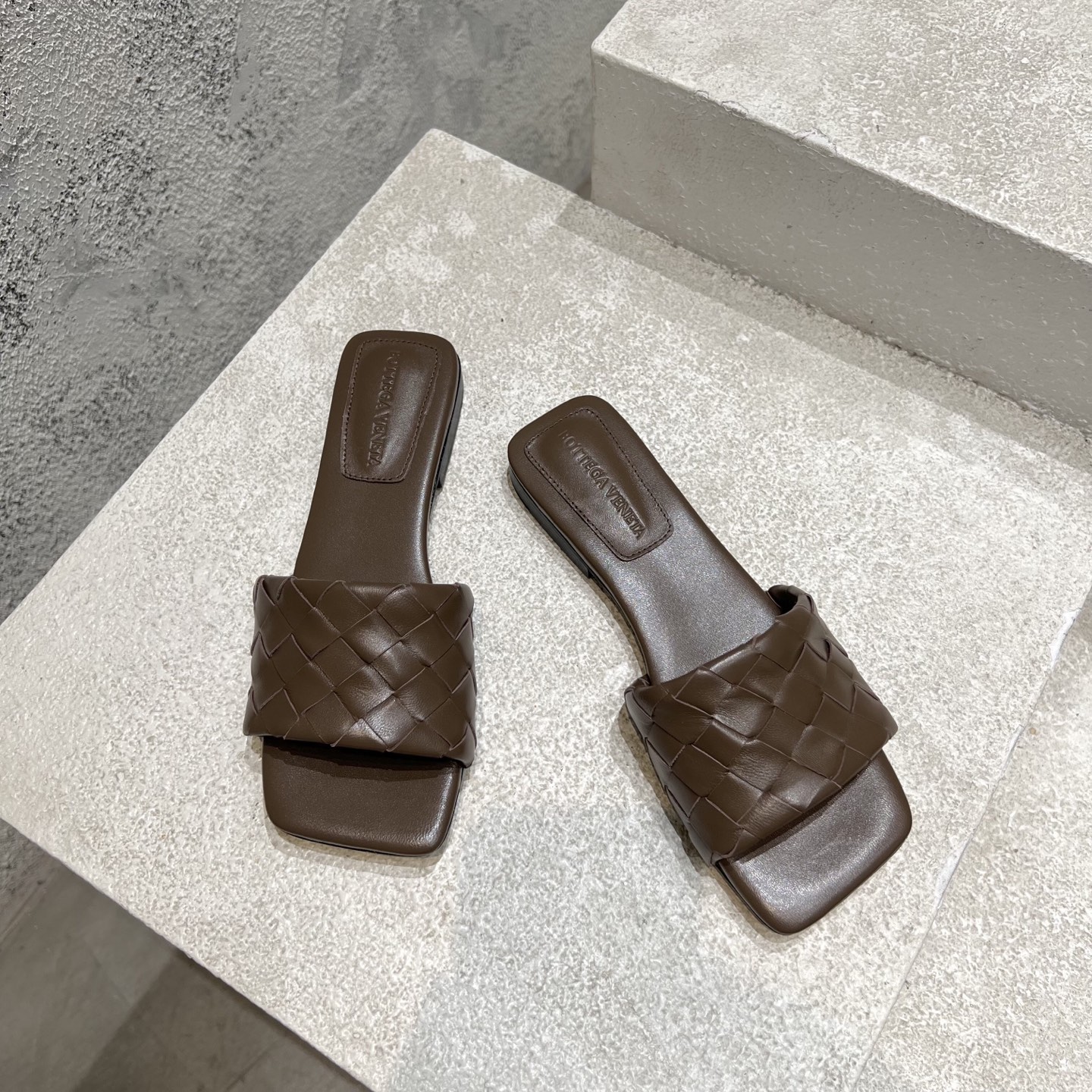 Bottega Veneta 穆勒拖鞋 牛皮 编织 平底