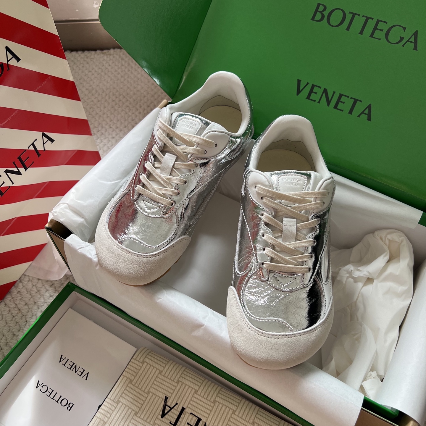 Bottega Veneta Retro Casual Sneakers Mesh Suede Silver