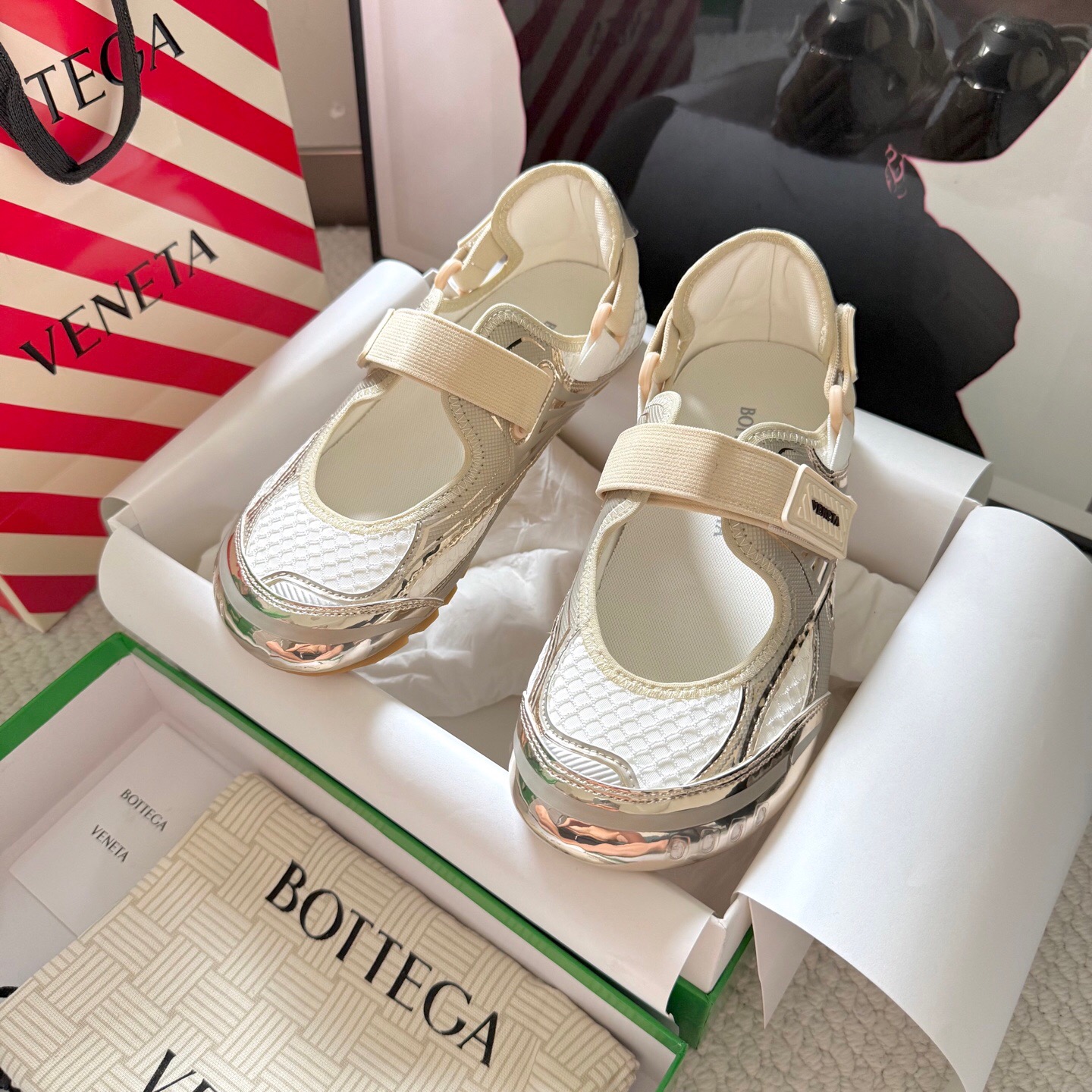 Bottega Veneta Mary Jane кроссовки сетка металлик повседневные