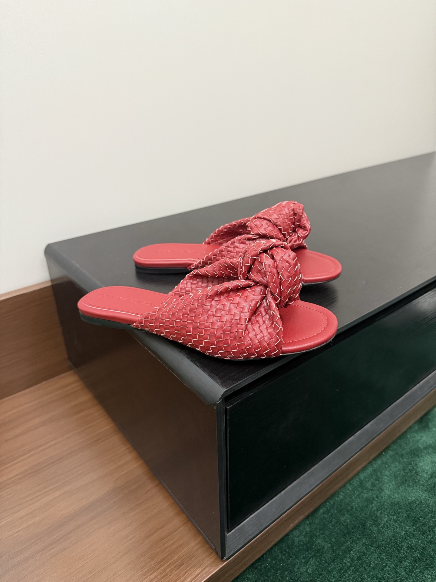 Bottega Veneta Mules femme cuir de veau tressé avec nœud