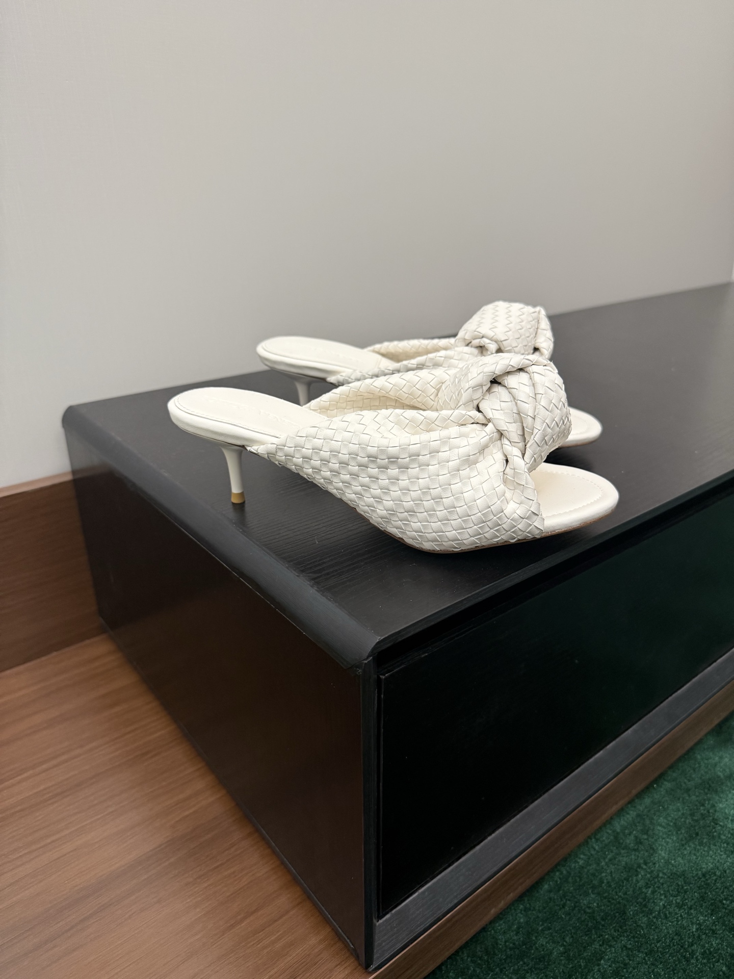 Bottega Veneta Women's Mules Woven Leather Knot
