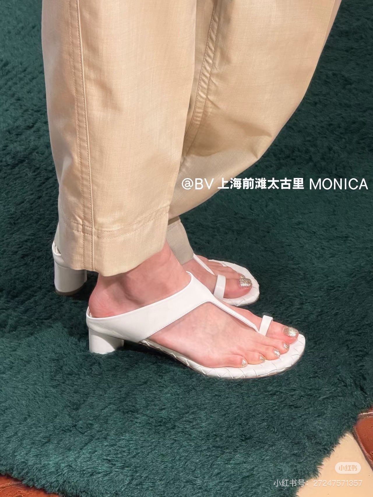 NO:924252,Upper foot picture, split-toe shoes19860909上脚图,分趾鞋,Women's Shoes