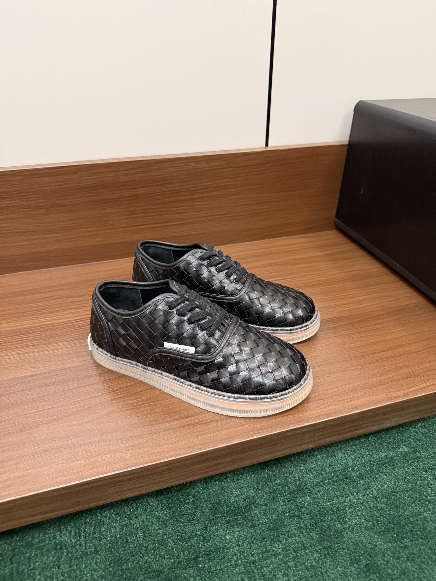 Bottega Veneta Intrecciato Leather Sneakers Lace-Up Round Toe Transparent Sole