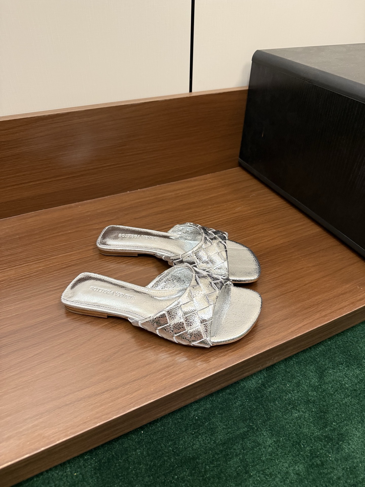 Bottega Veneta Intrecciato Mule Sandals Leather
