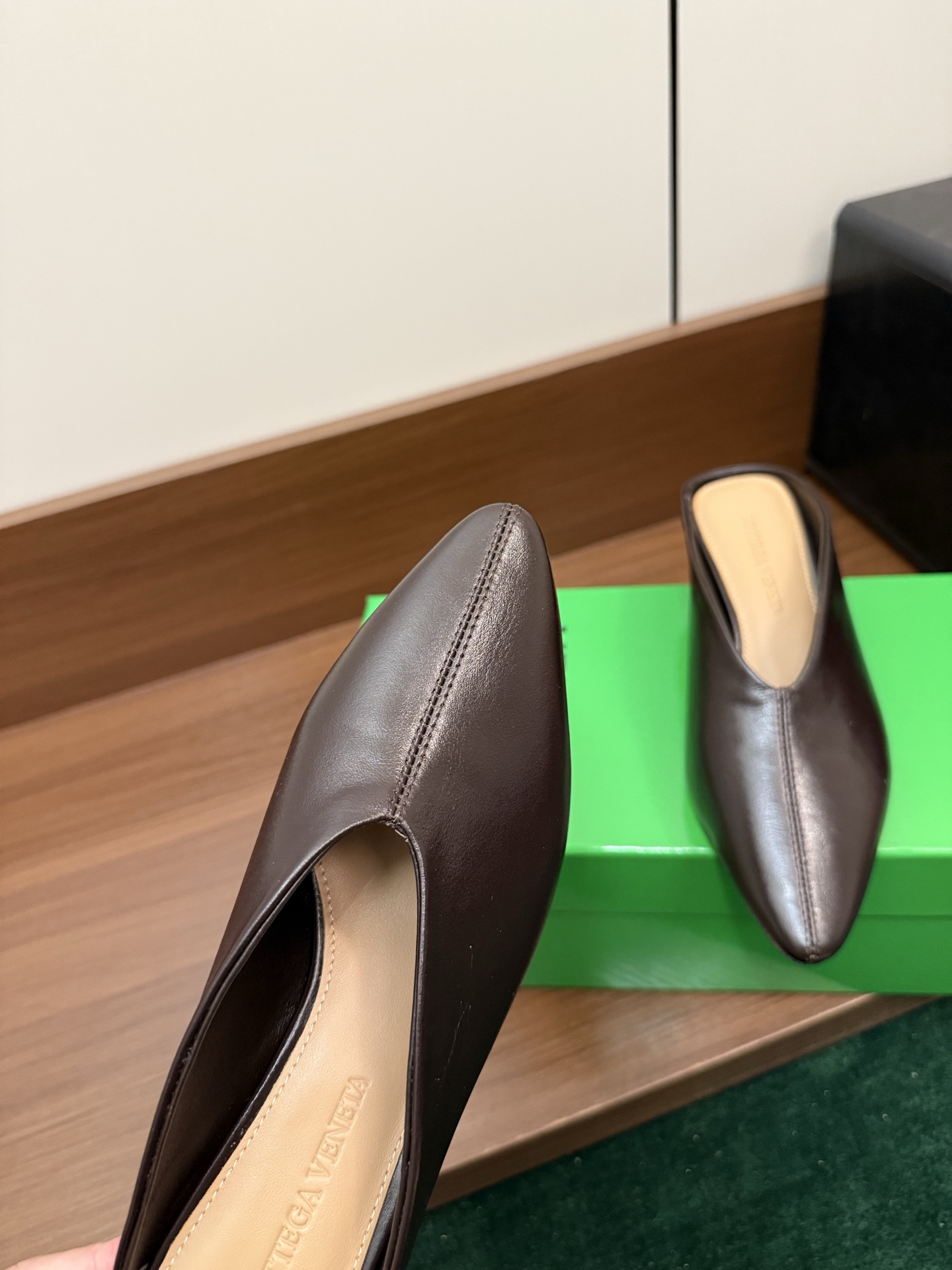 BOTTEGA VENETA Black Vesta Mule Pump