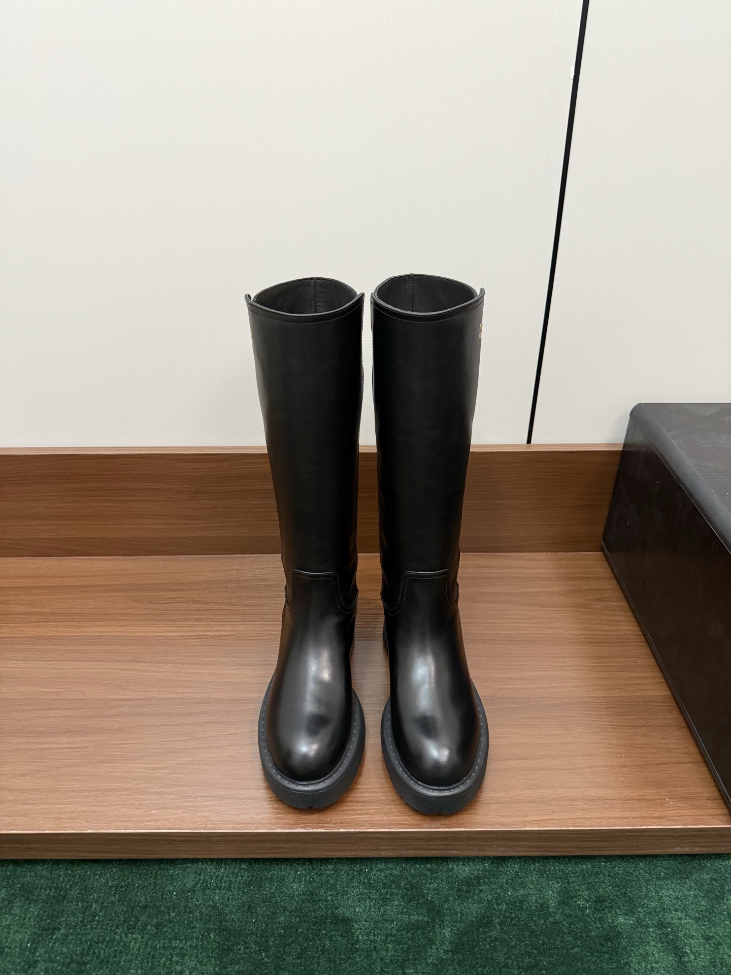 MIUMIU Riding Boots High Boots Vegetable-Tanned Leather Metal Buckle Thick Sole