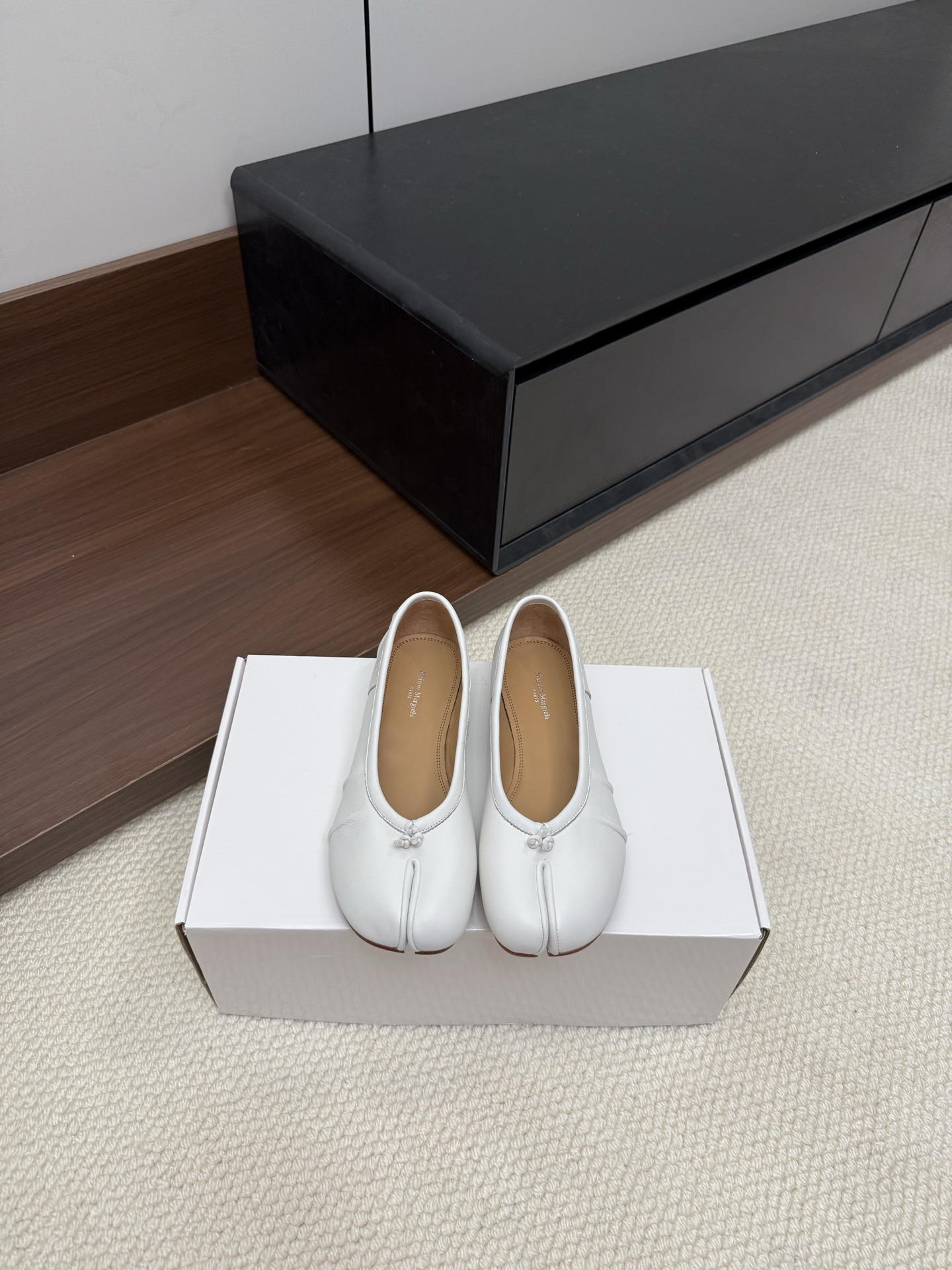 Maison Margiela Tabi Ballet Shoes Sheepskin Calfskin White