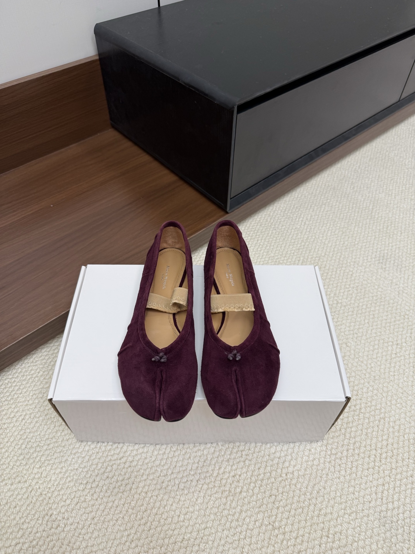 Maison Margiela 分趾 平底鞋 麂皮 酒紅