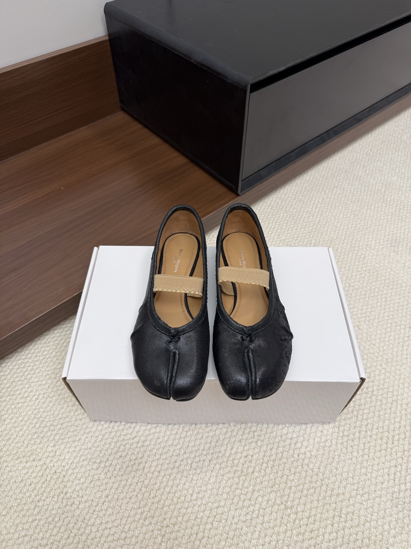 Maison Margiela 分趾 平底鞋 黑色 皮革 一字帶
