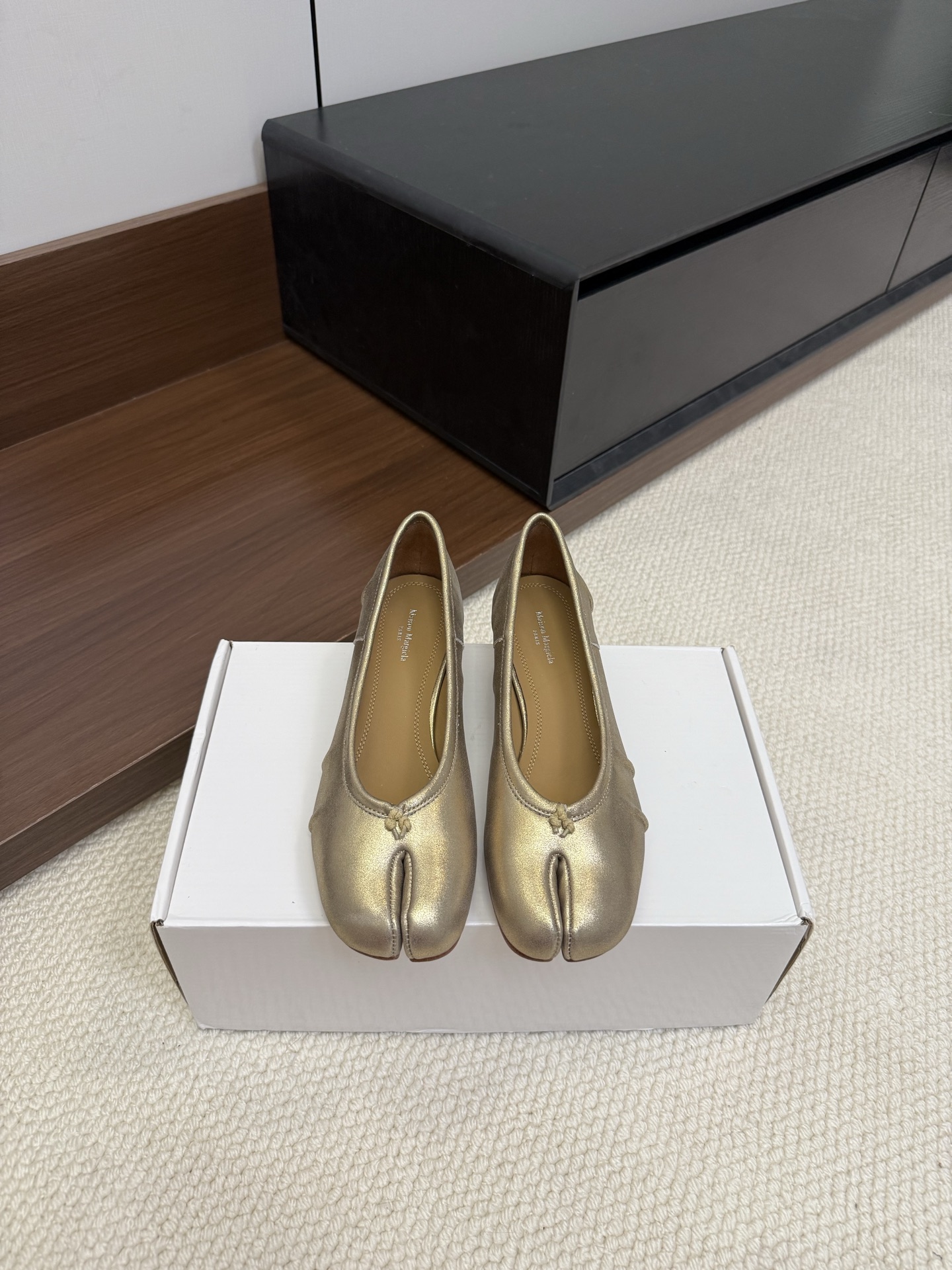 Maison Margiela Tabi Mary Jane Shoes Lambskin Gold