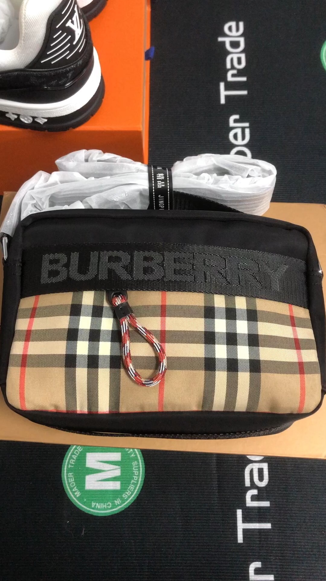 Burberry Borse Crossbody & Borse a Tracolla Uomini Tela