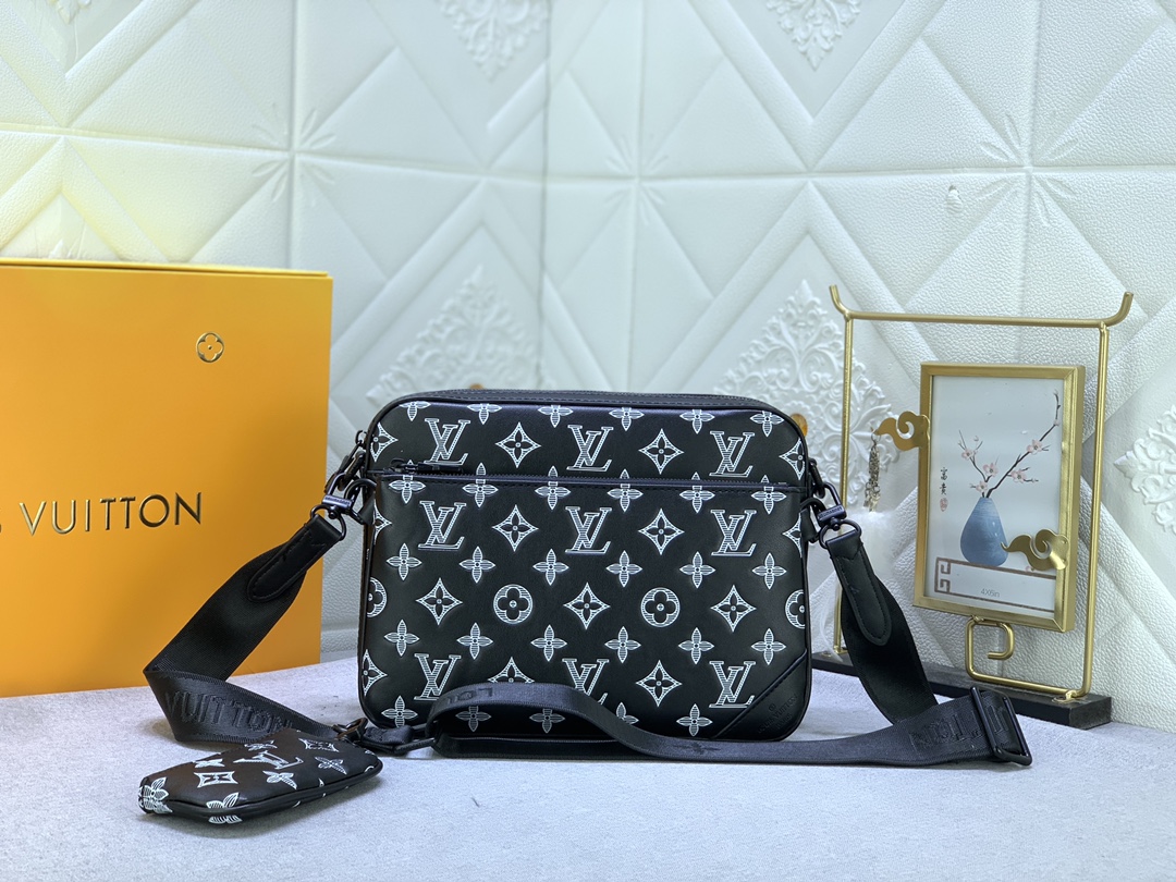 Louis Vuitton Bolsos de mensajero Cuero de vaca Tejidos M24754