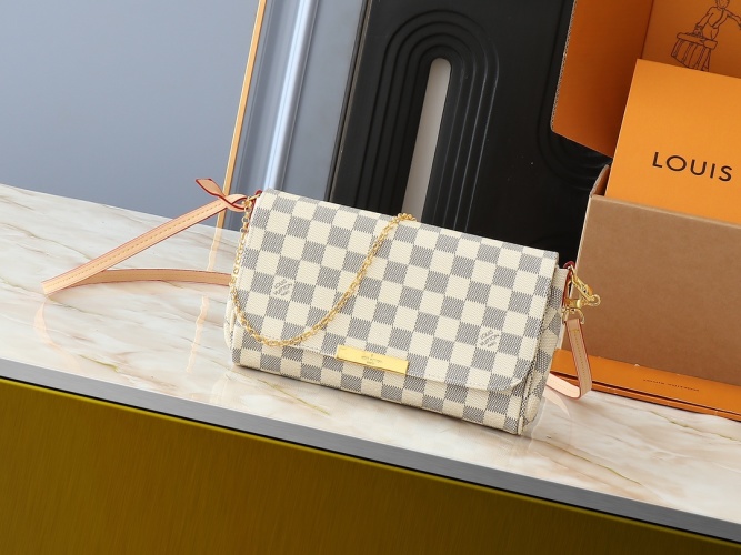 حقيبة لوي فيتون Favorite متوسطة الحجم بنقشة Damier Azur الأنيقة للنساء 1 حقيبة لوي فيتون Favorite متوسطة الحجم بنقشة Damier Azur الأنيقة للنساء