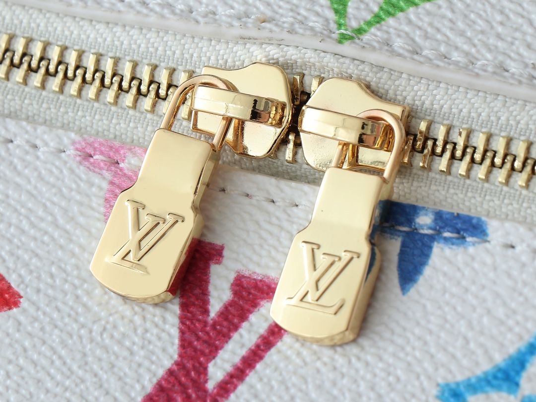Louis Vuitton Murakami Takashi Nice Mini Nano Monogram Makeup Bag 7 i1741013636 2040 5