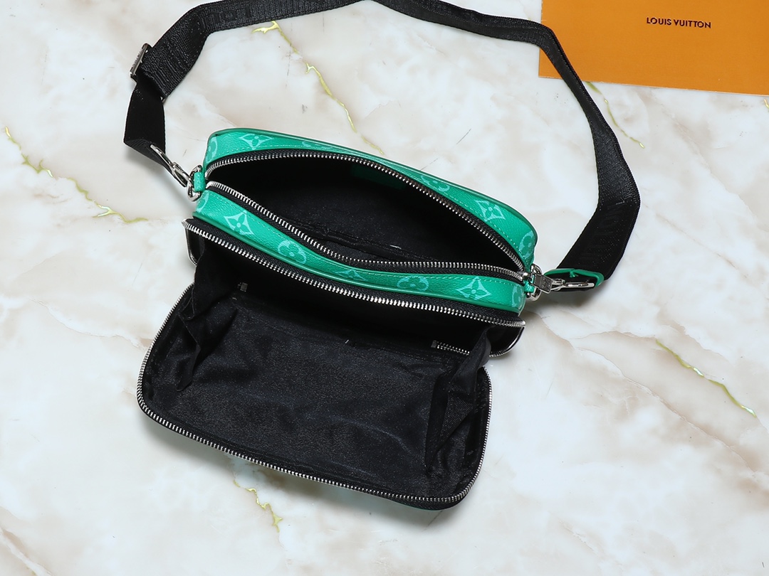 Louis Vuitton Camera bag Green Monogram crossbody