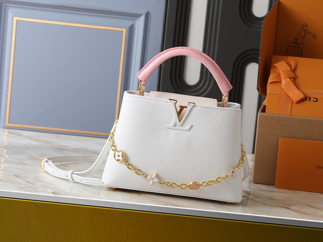 💰350💰广州货 升级原版 M25386 M11343 M11342 M22514 M22375 M20845 M20844 本款 Capucines BB 手袋取材 Taurillon 牛皮革，为手柄、翻盖和包身分别渲染韵致各异的柔和色调，再于可拆卸链条融入珐琅 Monogram 花卉装饰。搭配可拆卸肩带，实现多种背携体验。尺寸:27 x 17.3 x 9 (厘米) ((长 x 高 x 宽)