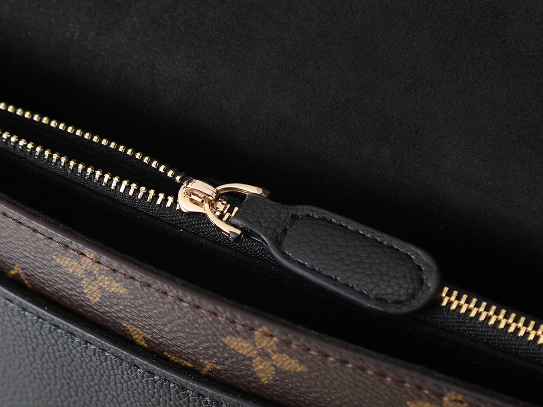 💰130💰升级原版 M41730 M41731 M41732 M44038 🇫🇷法国订制Monogram帆布和精致的小牛皮 顶级台湾手工制造 原单完美底部弧线认准品质 材质完美结合独特五金配件 一切不计成本投入 单肩 手提 斜挎于一体的百搭必备款 精致的皇冠锁扣 将女王范儿展现的淋漓尽致 size26*9*15