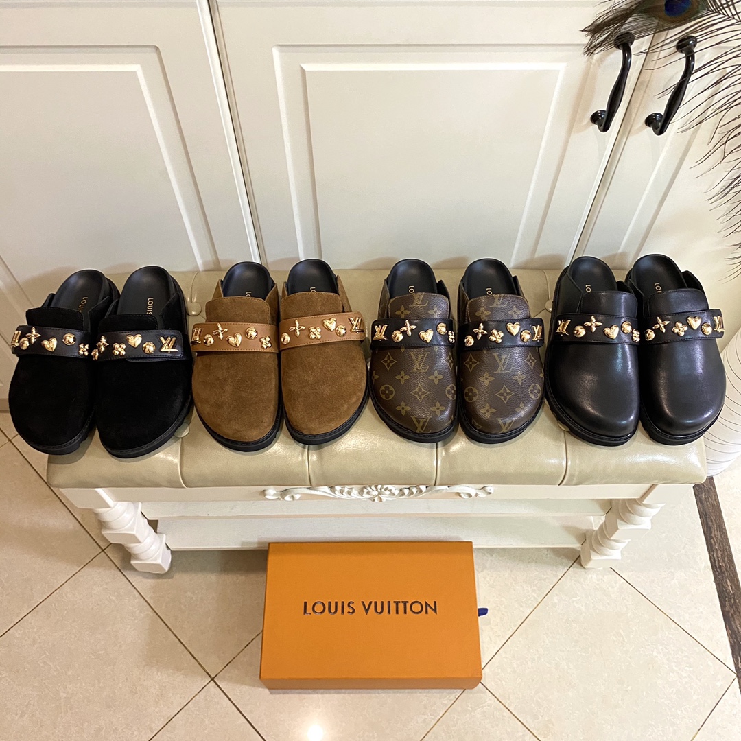 NO:466337,, Louisville*LV couple slippers upgraded version, cowhide surface, cowhide lining, women's size segment 35-41, men's size segment 40-46, please indicate the male and female size, semi-drag, louis vuitton, louis vuitton, slippers, cowhide19860909,路易威*LV情侣款拖鞋升级版,牛皮面,牛皮里,女码段35-41,男码段40-46,下单请注明男女码,半拖,louis vuitton,louis vuitton,slippers,cowhide,Women's Shoes