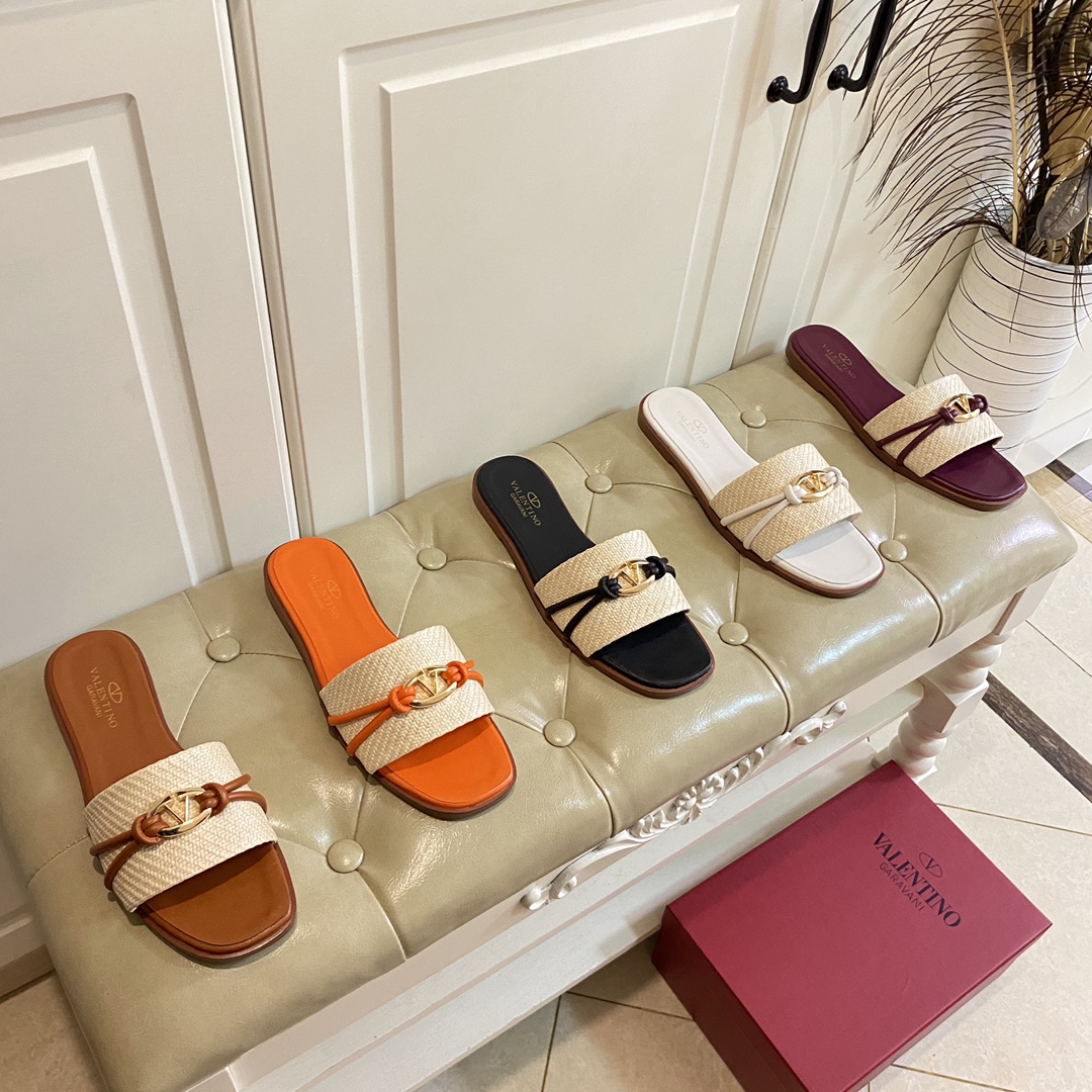 NO:466235,Rubber sole, genuine leather sole, Valentino Valentino slippers, woven surface, sheepskin, size 35-40 (41, 42 custom made without return), slippers, valentino, valentino, slippers, sheepskin19860909橡胶底,真皮底,华伦天奴Valentino拖鞋,编织面,羊皮里,35-40码(41,42定做不退换),拖鞋,valentino,valentino,slippers,sheepskin,Women's Shoes