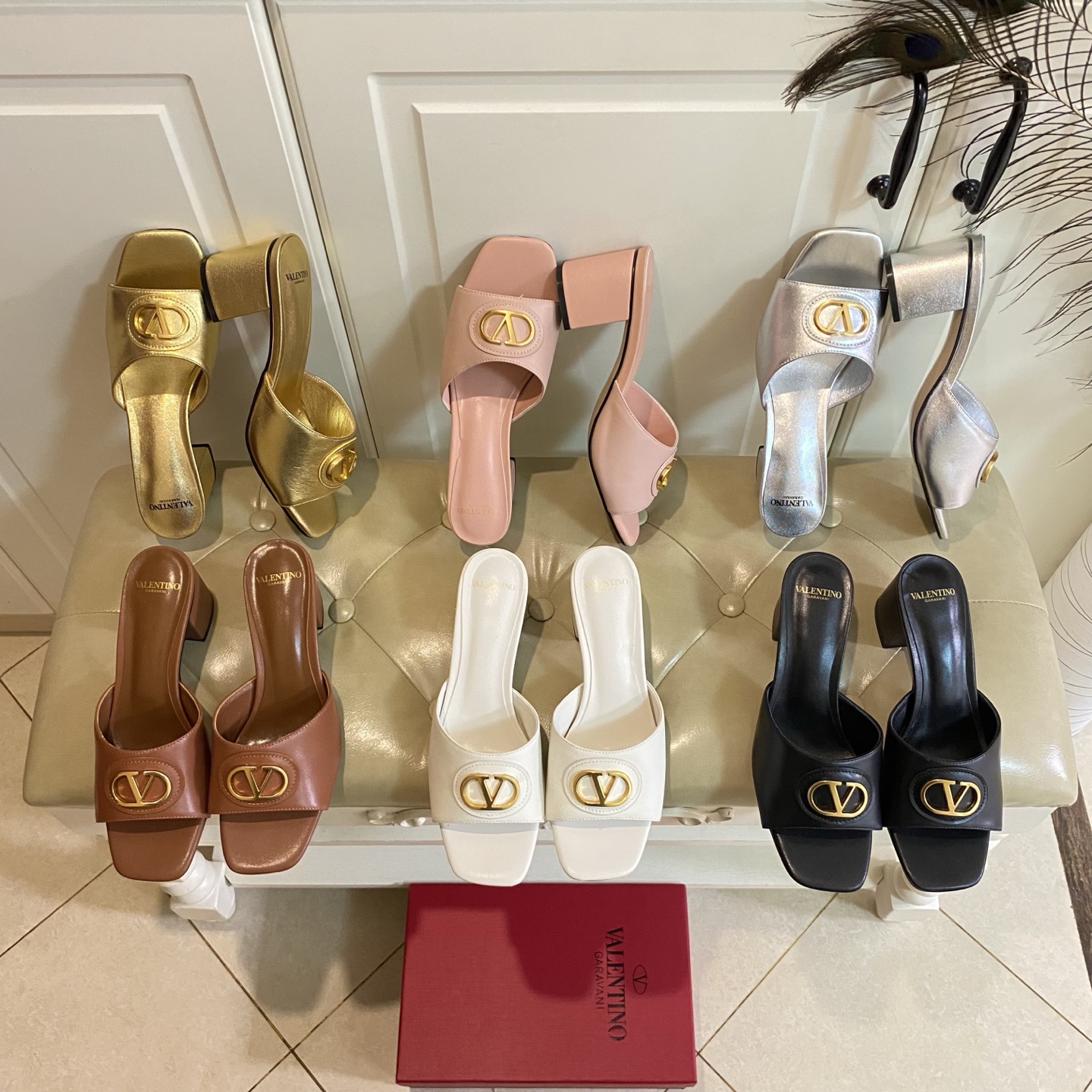 NO:231996,Rubber outsole (customized leather sole), Valentino Valentino new high heel slippers, cowhide, sheepskin, size 35-40 (size 41, 42 can be customized without return and exchange), slippers, valentino, valentino, slippers, cowhide, sheepskin19860909橡胶大底(真皮底定做),华伦天奴Valentino新款高跟拖鞋,牛皮面,羊皮里,35-40码(41,42码可定做不退换),拖鞋,valentino,valentino,slippers,cowhide,sheepskin,Women's Shoes