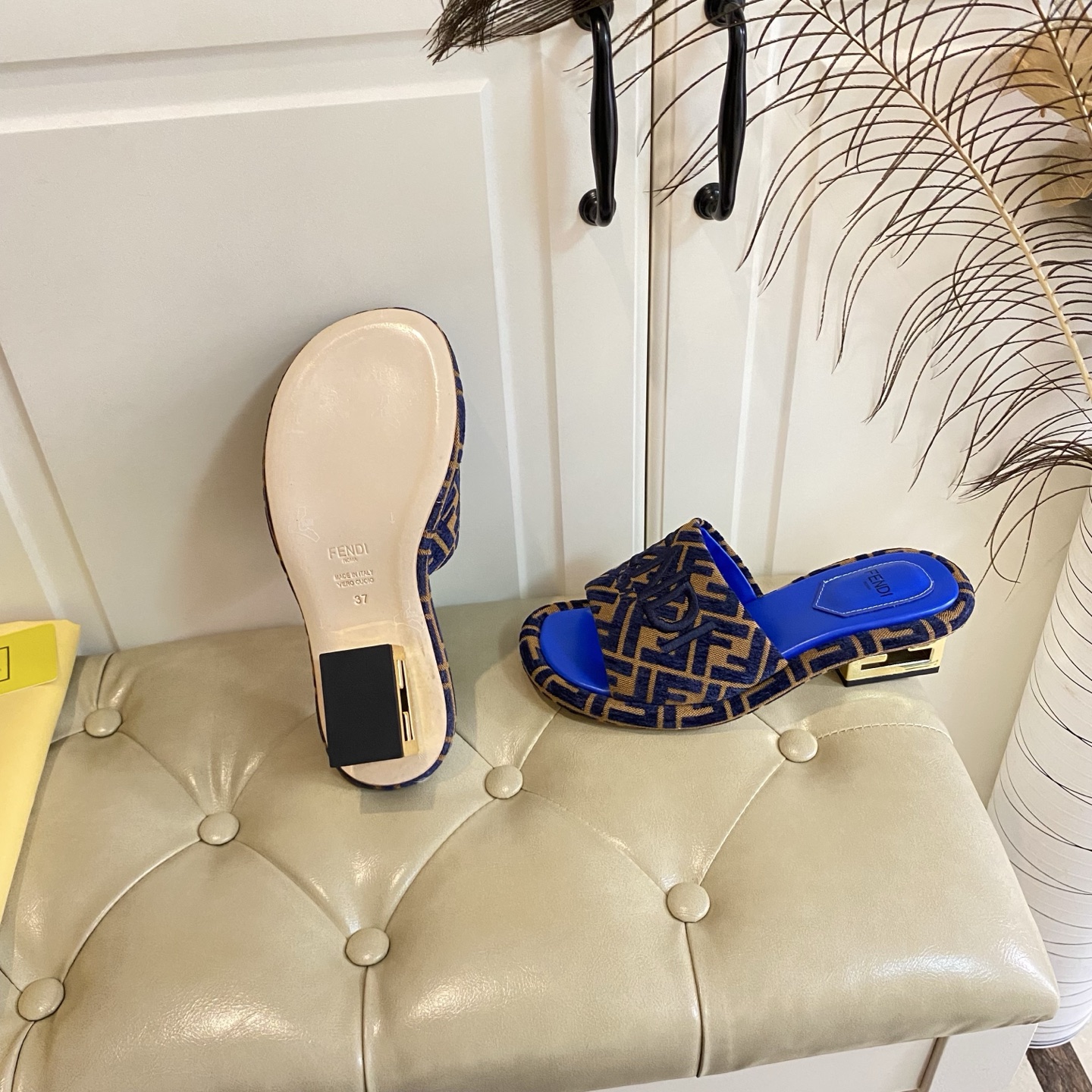 Fendi FF Logo Fabric Heeled Slides with Leather Sole - Stylish and Comfortable 8 i1741693993747 8383 0 7