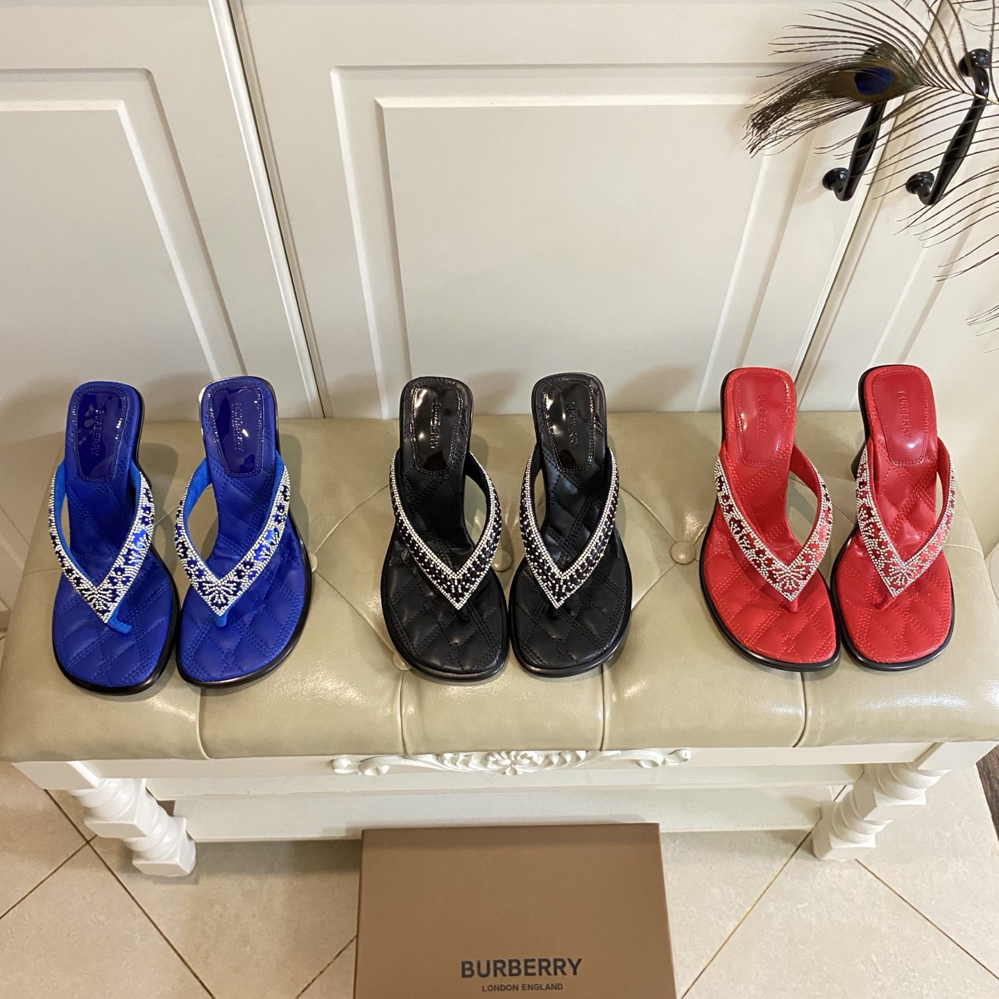 NO:231977,, Burberry Burberry's new high heel clip-on, original 1:1 replica, hot diamond flower surface, rubber sole, heel height about 10cm, size 35-41 (42, 43 sizes custom-made without return or exchange), split-toe shoes, burberry, burberry19860909,巴宝莉Burberry新款高跟夹拖,原版1:1复刻,烫钻花面,橡胶大底,跟高约10cm,35-41码(42,43码定做不退换),分趾鞋,burberry,burberry,Women's Shoes