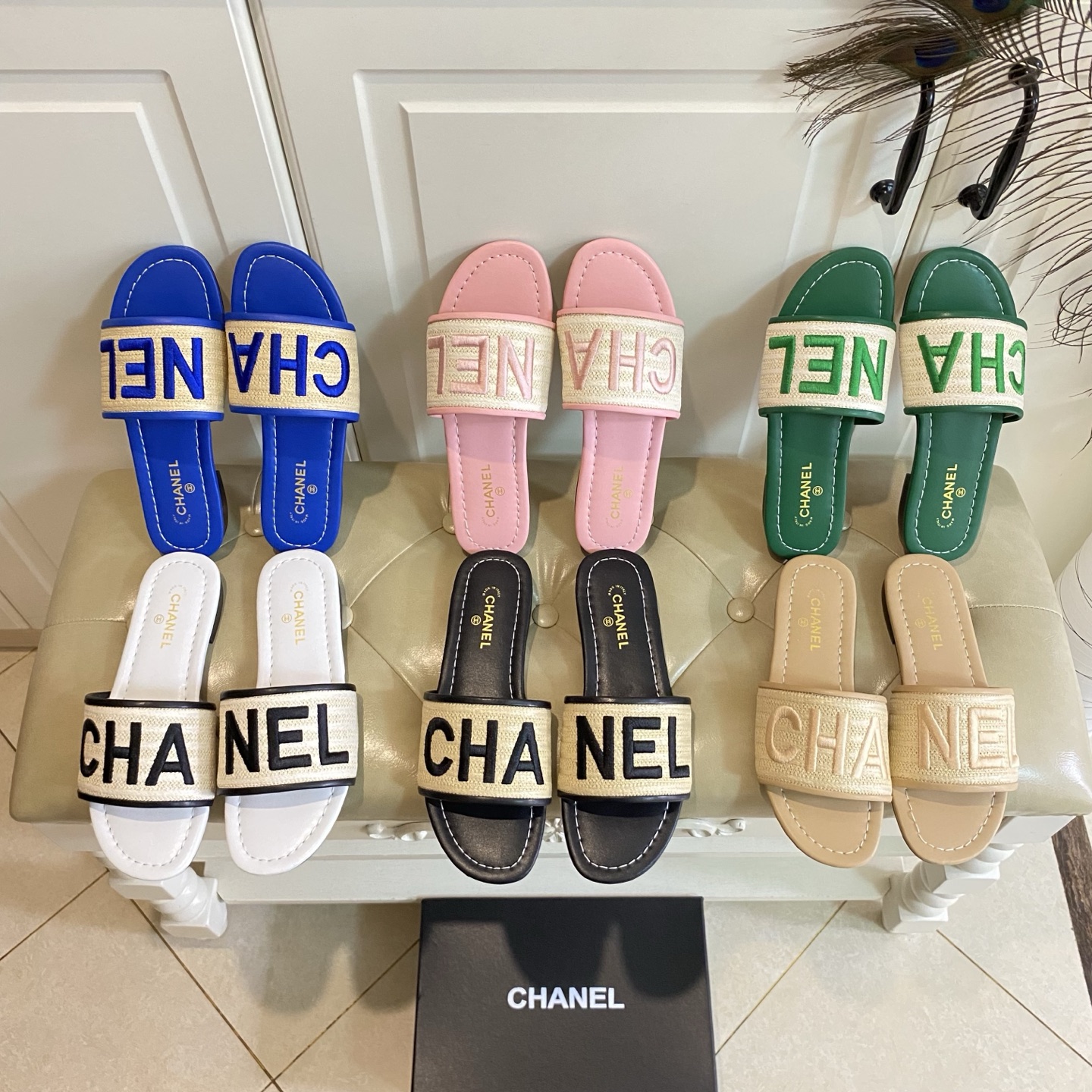 NO:231968,Rubber outsole, genuine leather outsole, Chanel Chanel new slippers, woven electric embroidered LOGO upper, sheepskin lining, size 35-41 (size 42, 43 custom made without return), slippers, chanel, chanel, slippers, sheepskin, Leather soles19860909橡胶大底,真皮大底,香奈儿Chanel新款拖鞋,编织电绣LOGO鞋面,羊皮里,35-41码(42,43码定做不退换）,拖鞋,chanel,chanel,slippers,sheepskin,Leather soles,Women's Shoes