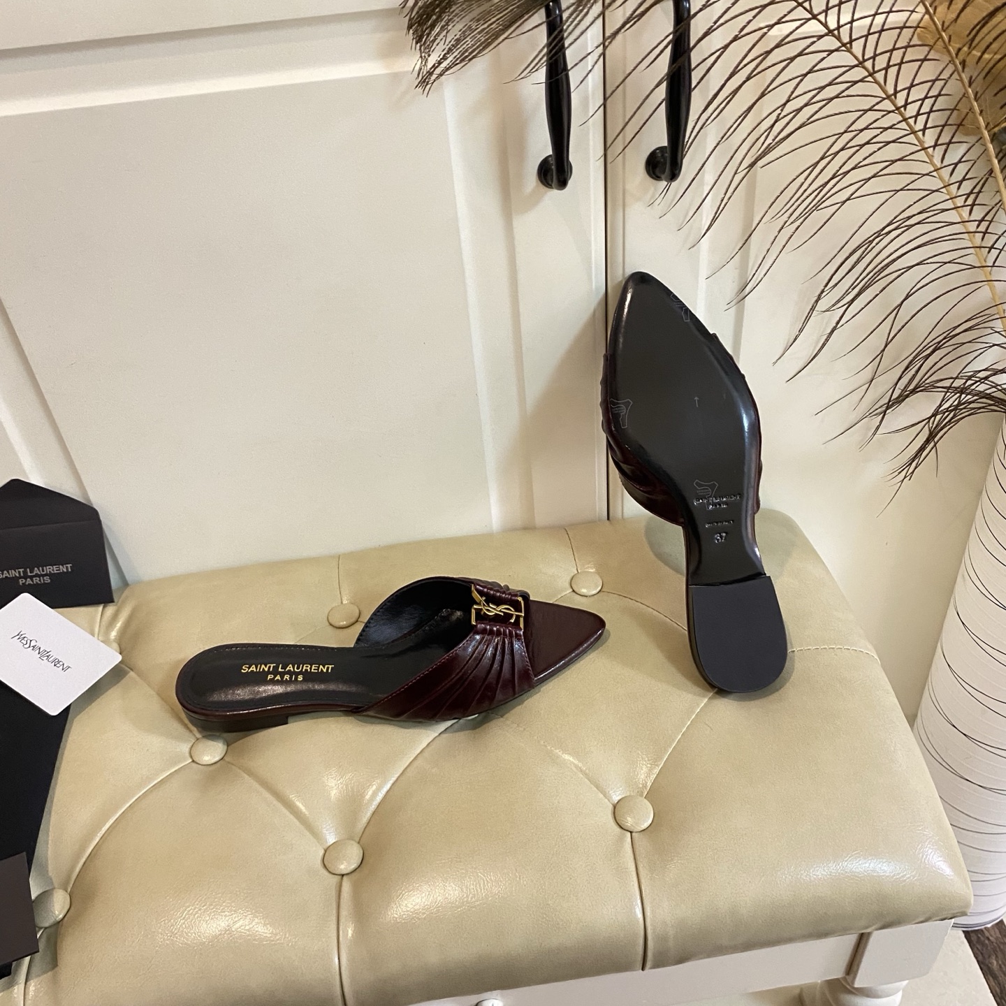 Yves Saint Laurent Pointed Toe Mules in Leather with Gold-Tone Hardware 9 i1743523428765 566 0 8